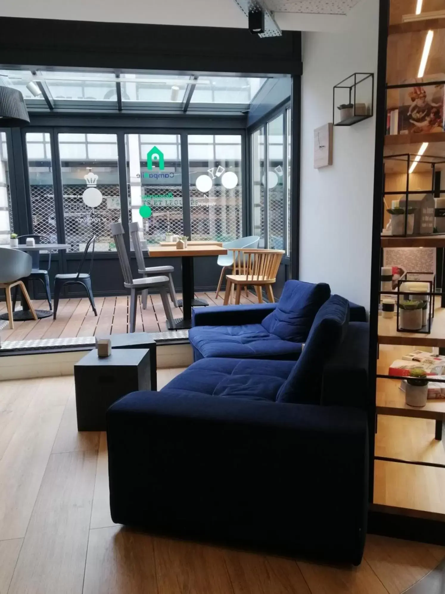 Living room, Seating Area in CAMPANILE PARIS - Clichy Centre