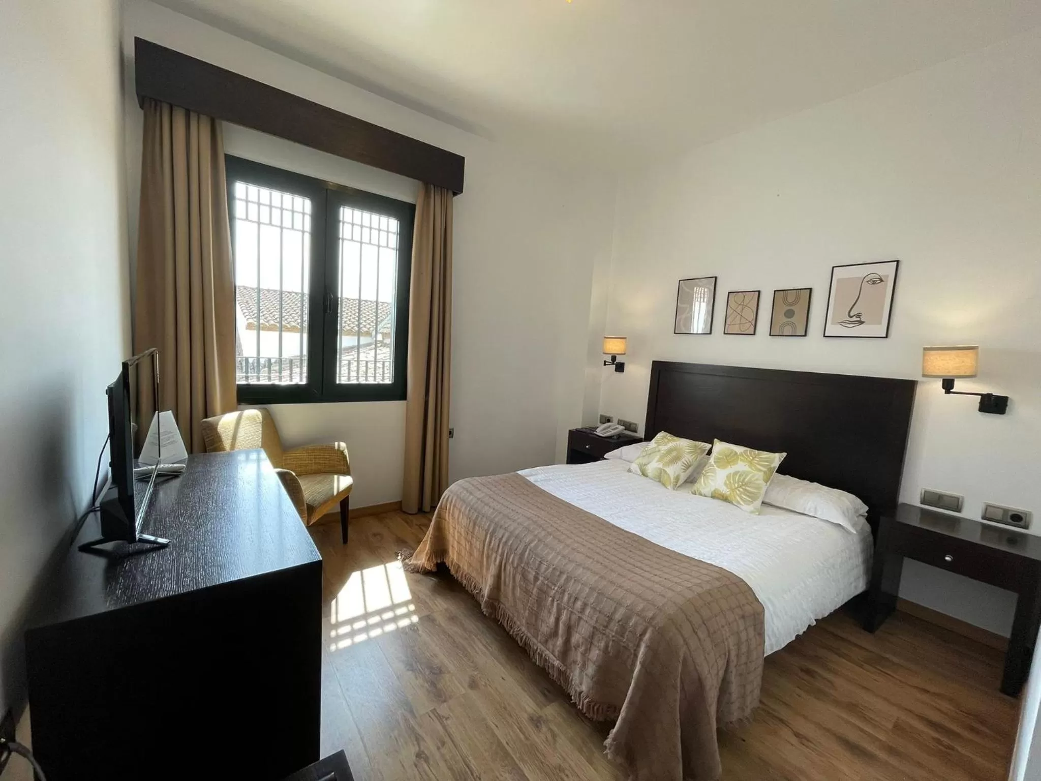 Photo of the whole room, Bed in Hacienda Atalaya