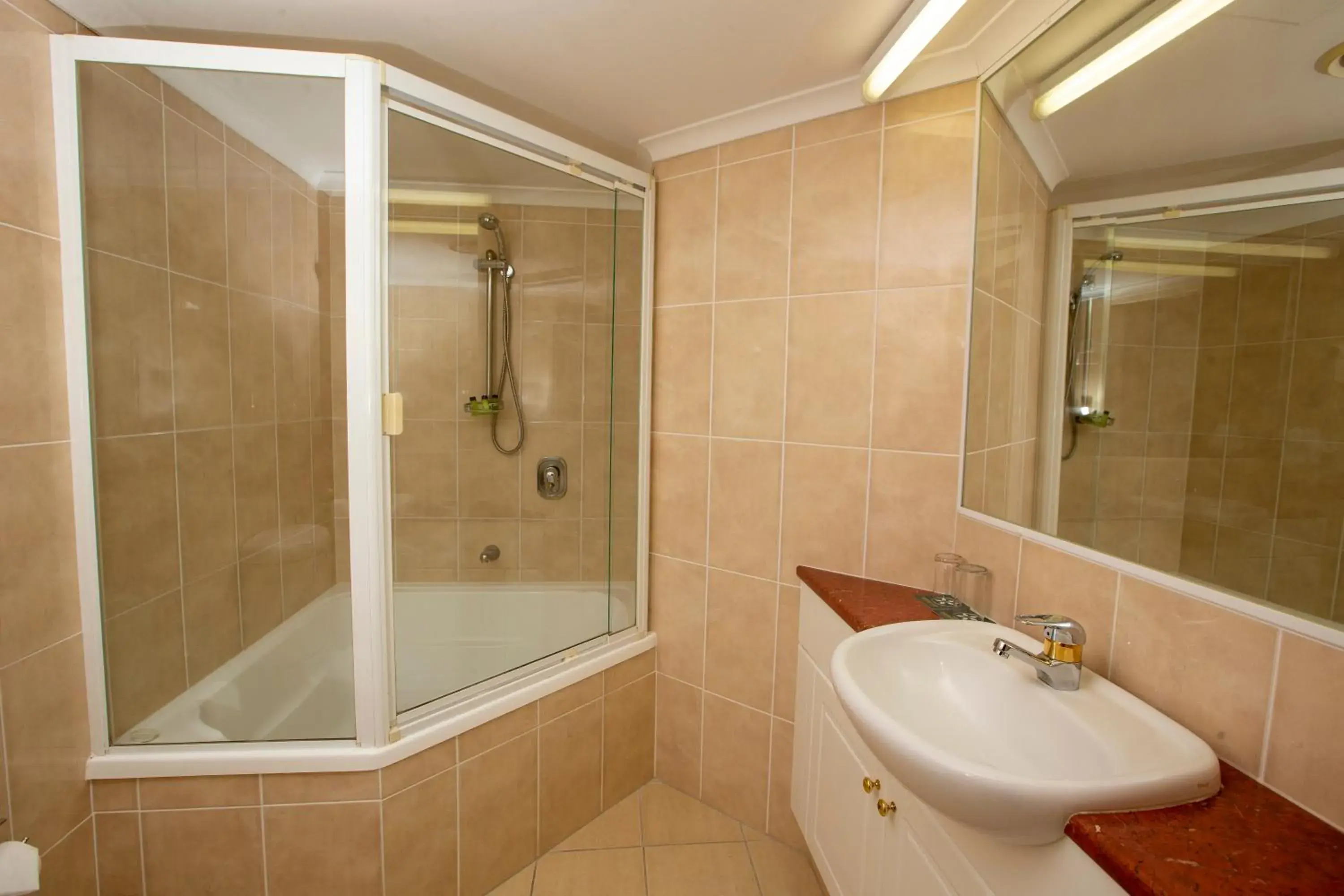 Bathroom in Springwood Tower Apartment Hotel