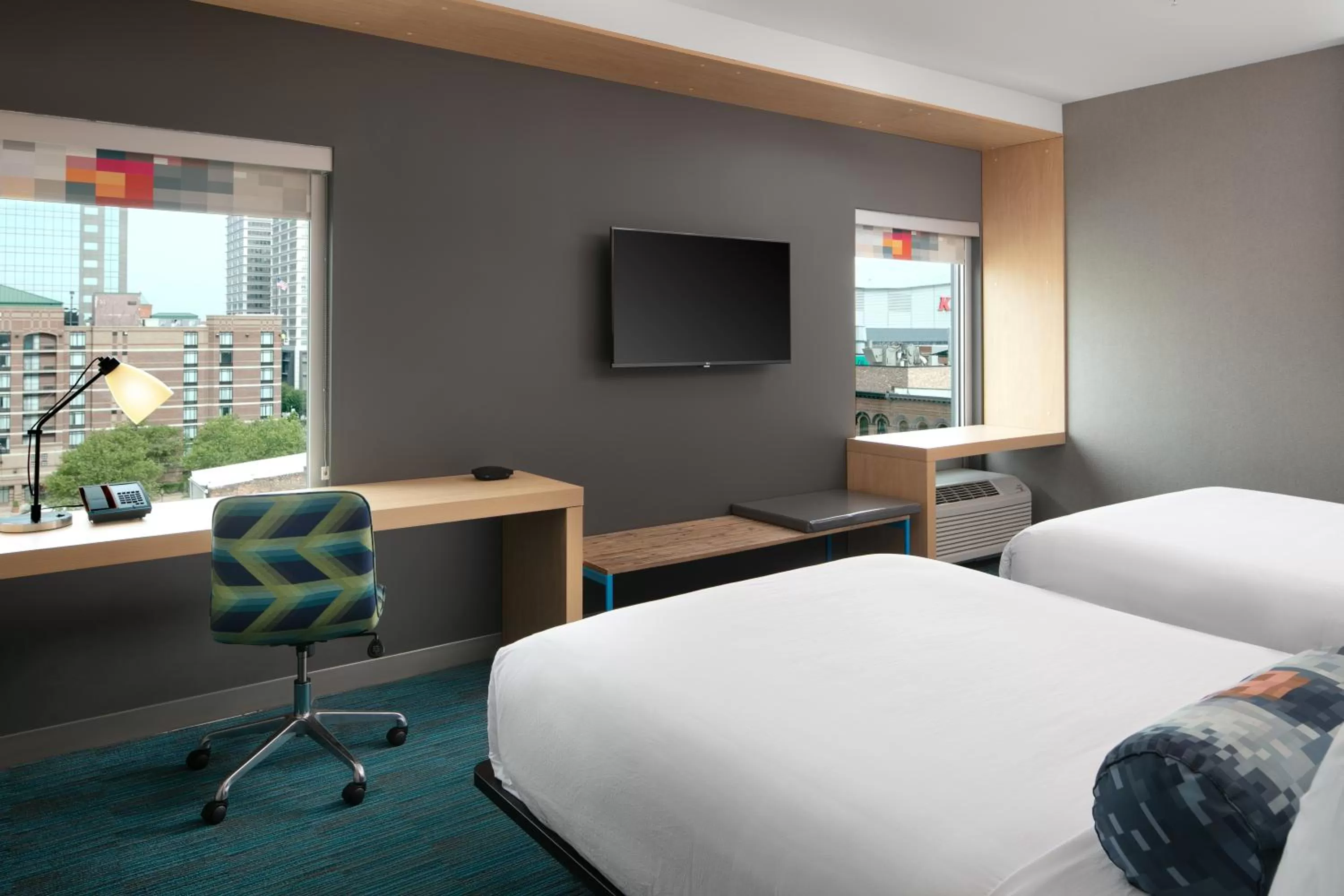 Bedroom, Bed in Aloft Louisville Downtown