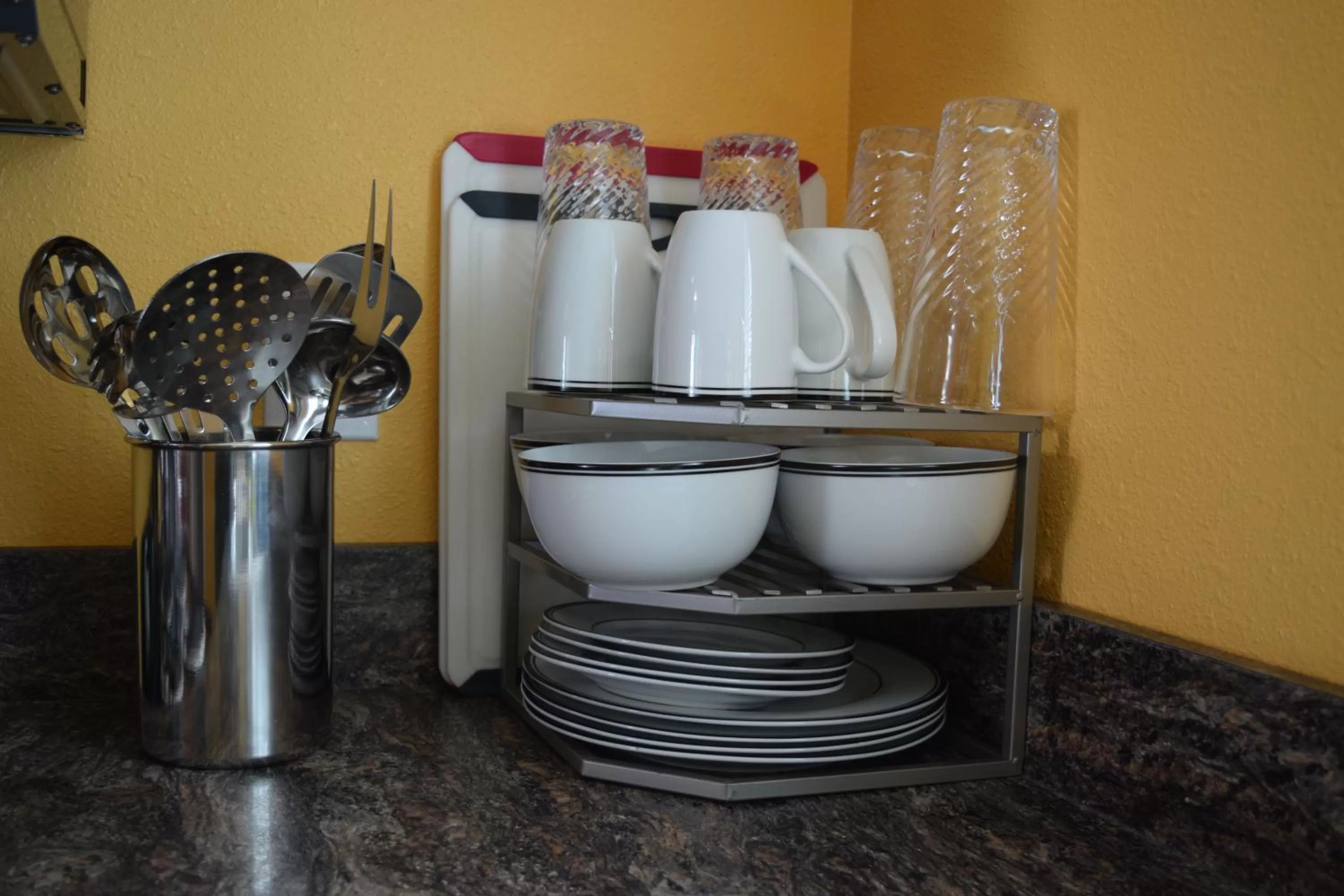 Kitchen or kitchenette in Dew Drop Inn