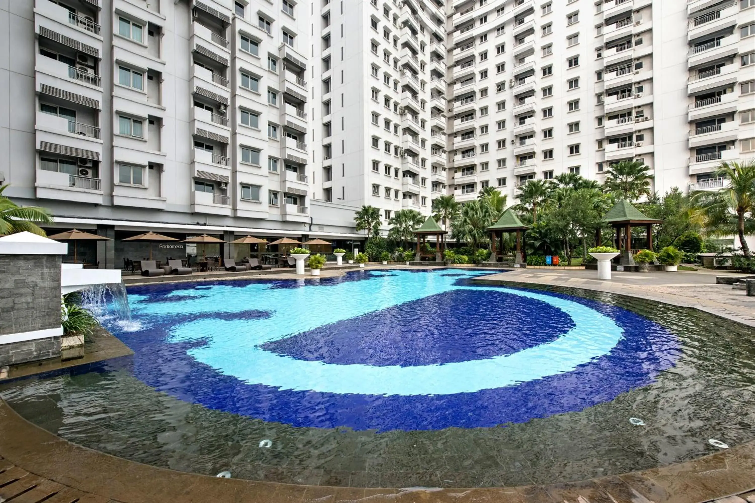 Swimming Pool in Grand Whiz Poins Square Simatupang