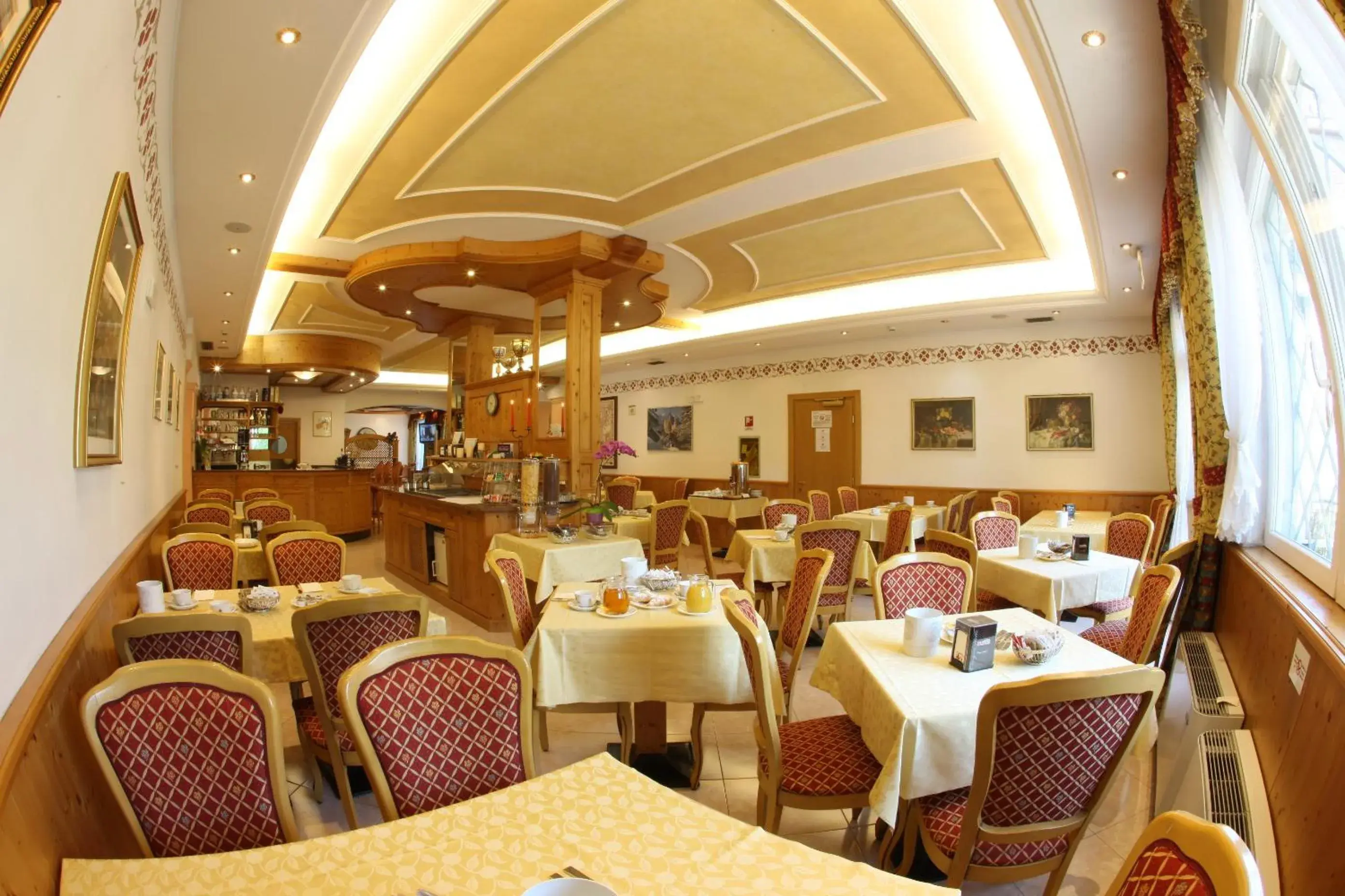 Continental breakfast, Restaurant/Places to Eat in Hotel Sant'Ilario