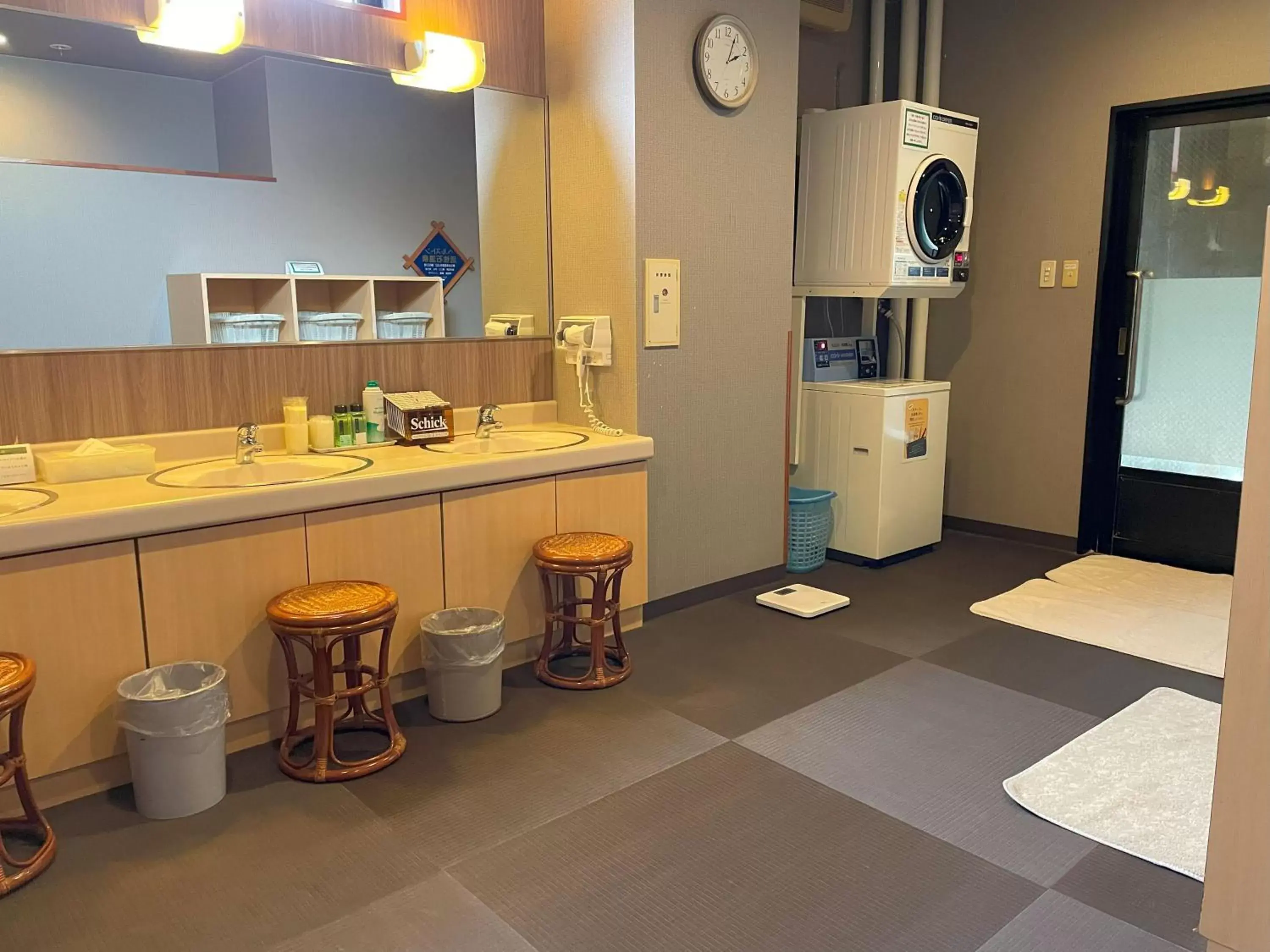 Public Bath, Kitchen/Kitchenette in Hotel Route-Inn Akita Tsuchizaki