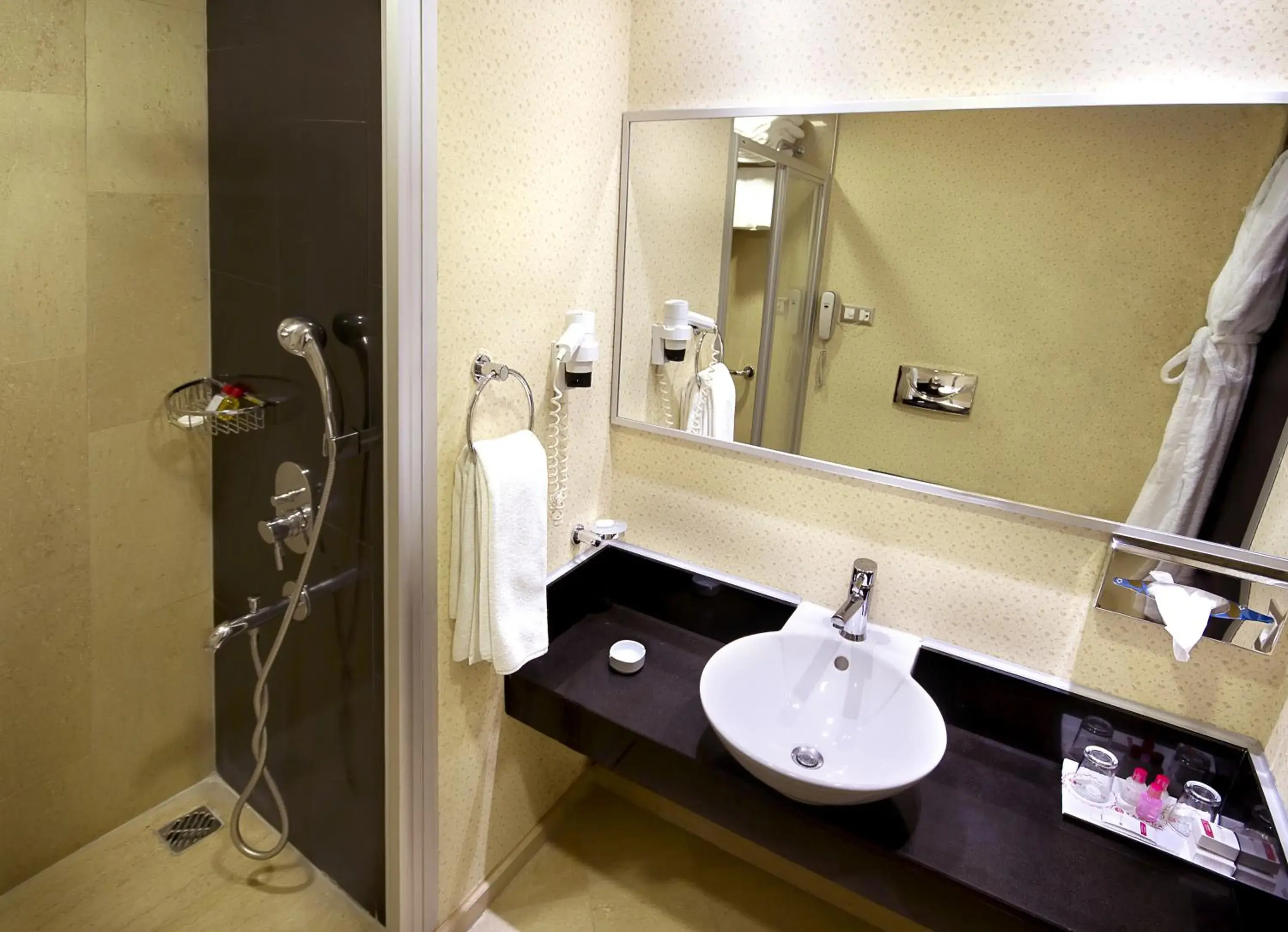 Bathroom in Ramada Ankara