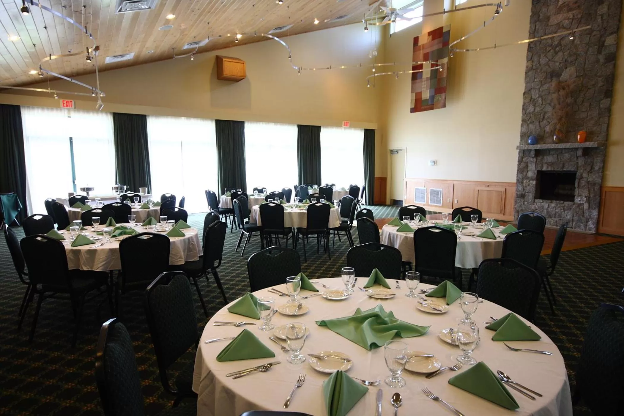 Banquet/Function facilities in Maple Hill Farm Inn