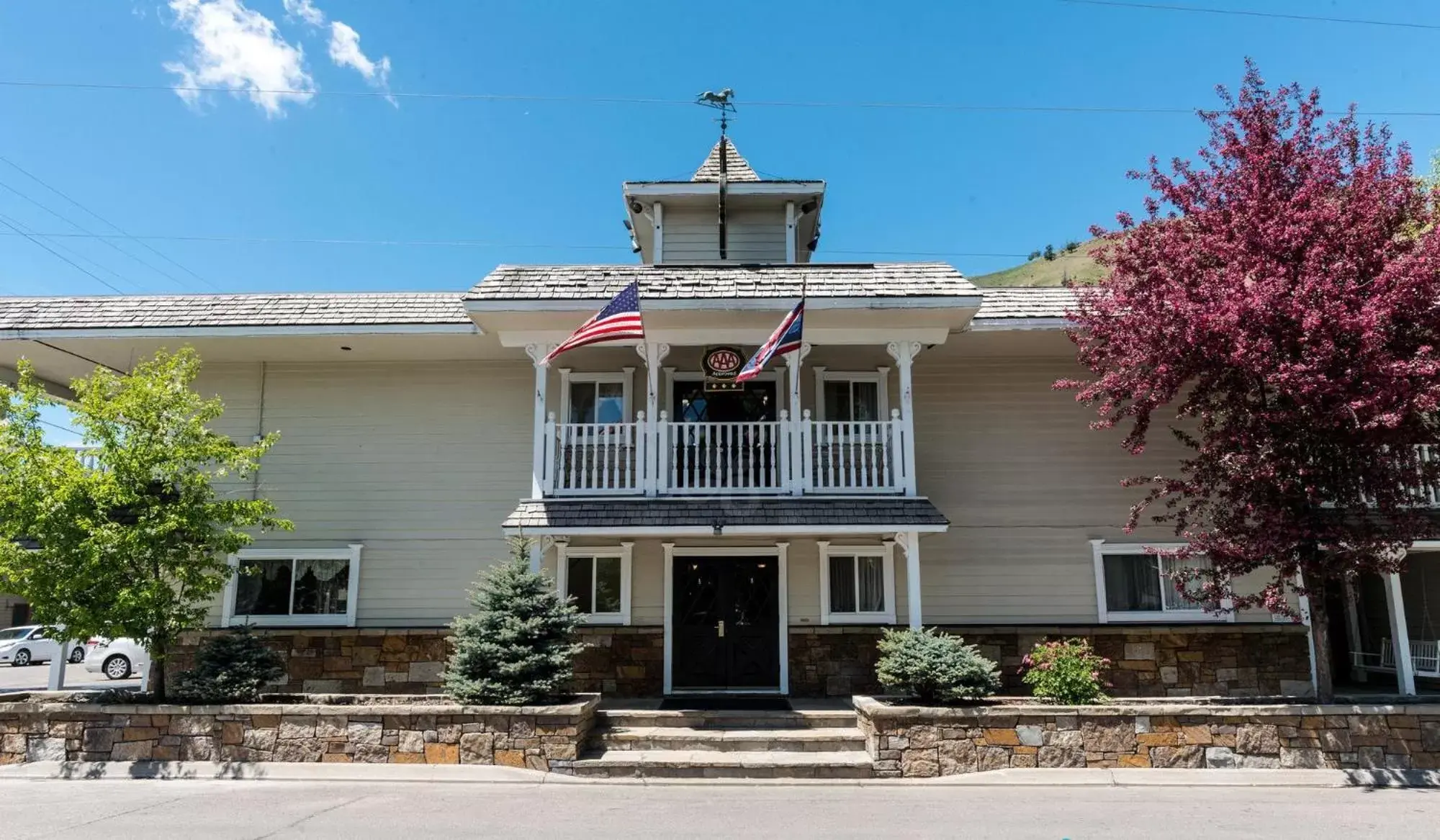 Facade/entrance, Property Building in Parkway Inn of Jackson Hole