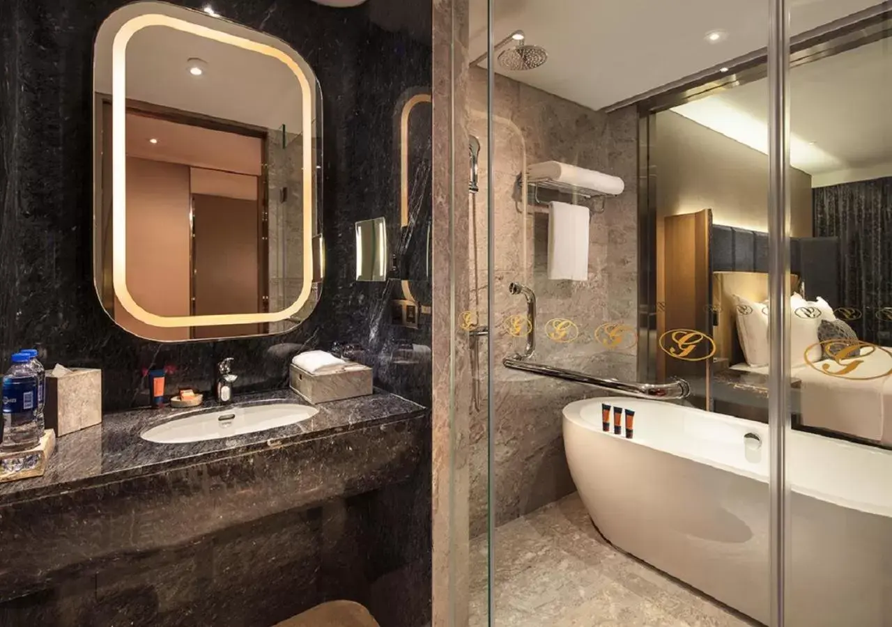 Bathroom in Grand Bay Hotel Zhuhai