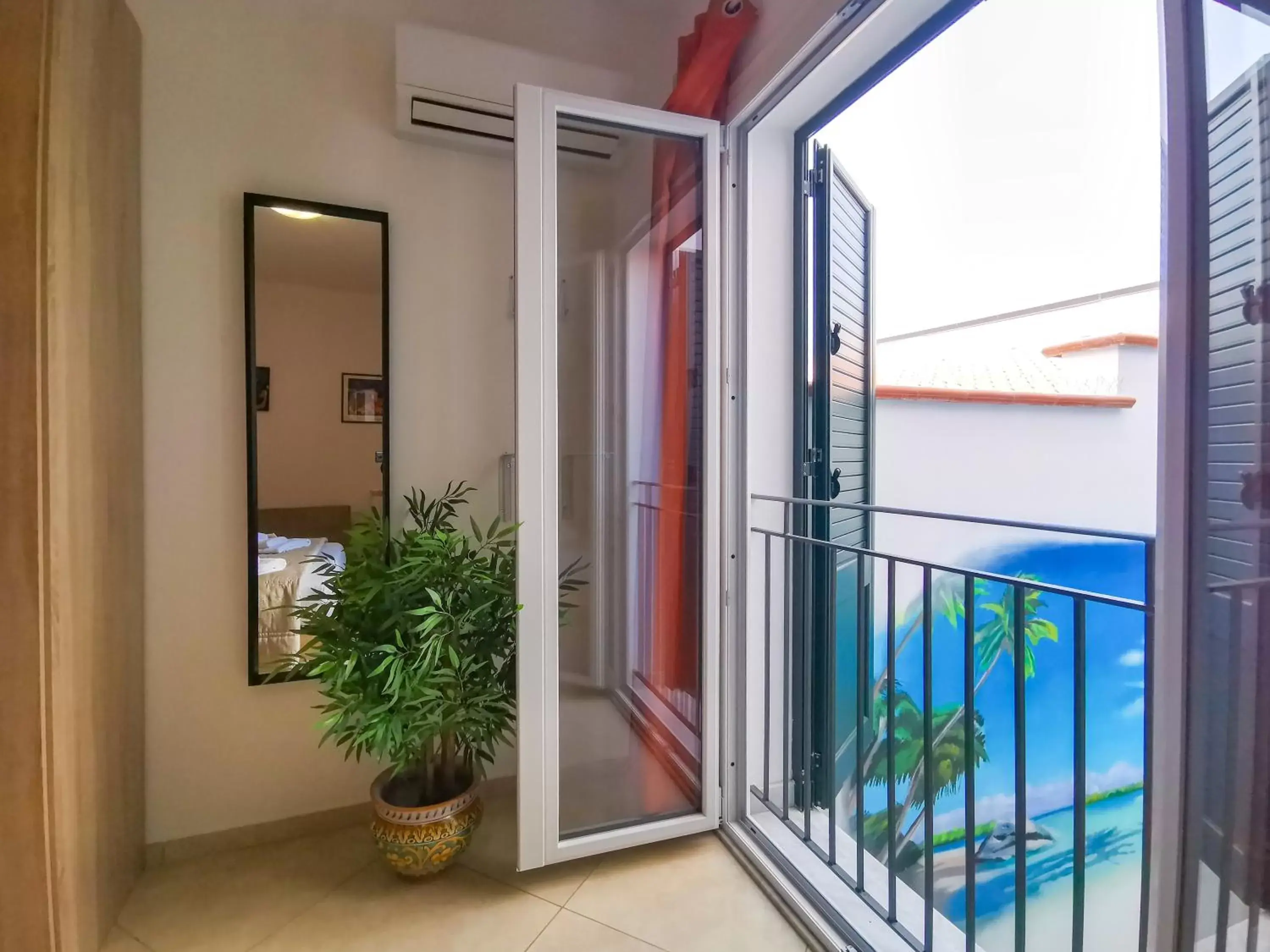 Inner courtyard view, Pool View in B&B Una Terrazza sul Golfo di Sferracavallo