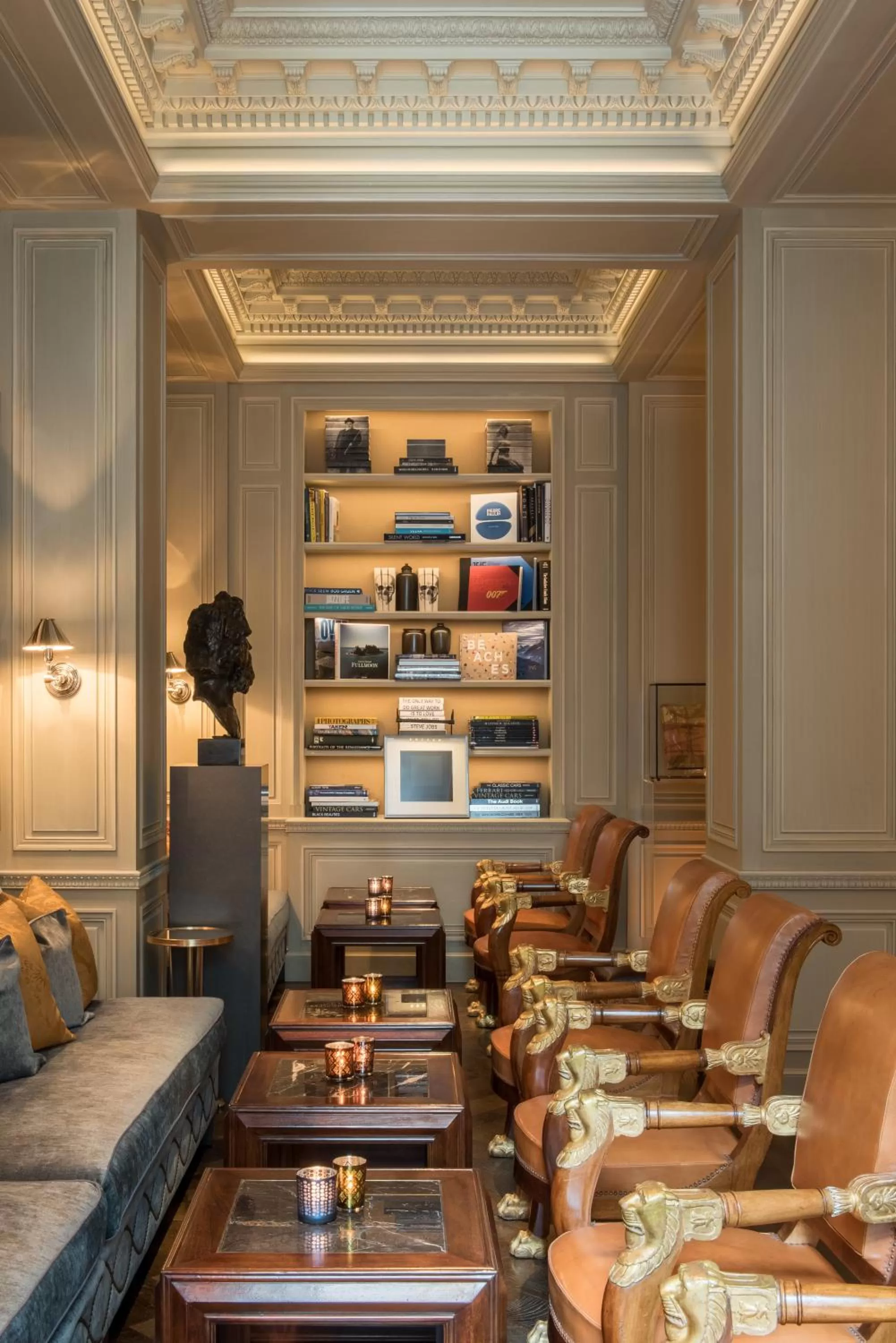 Restaurant/places to eat in Lowell Hotel