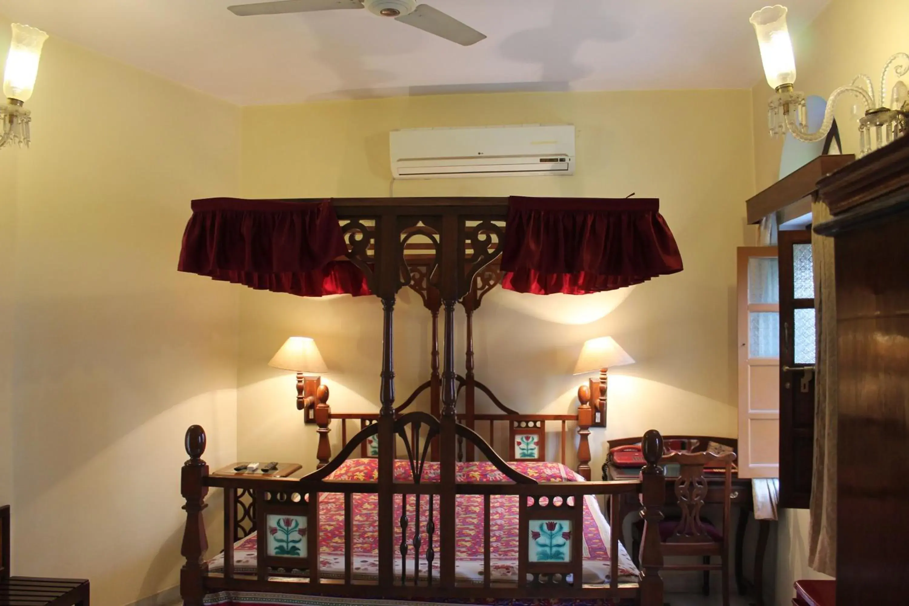 Bed in Madhuban - A Heritage Home