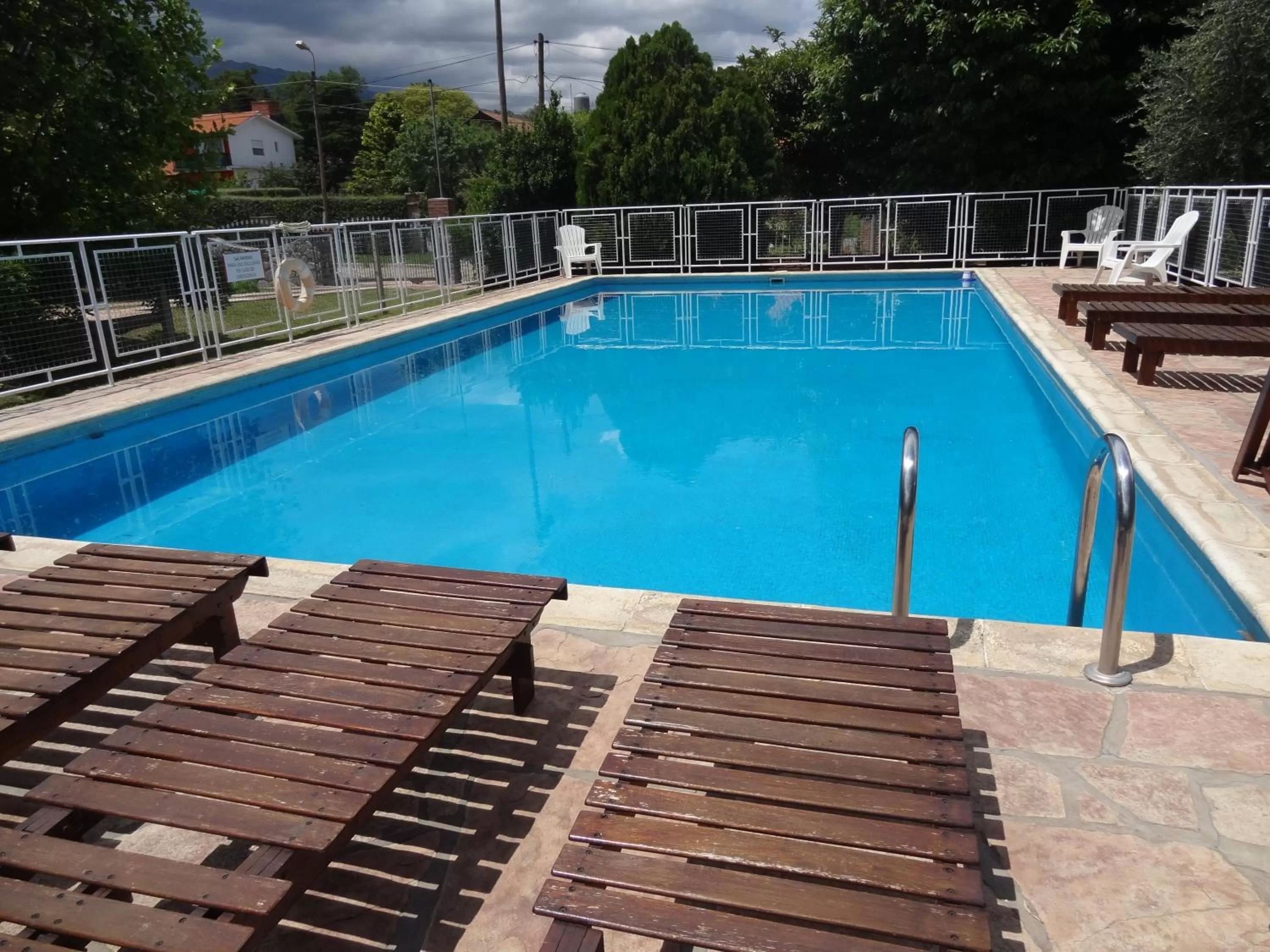 Swimming pool in Hostería Lida