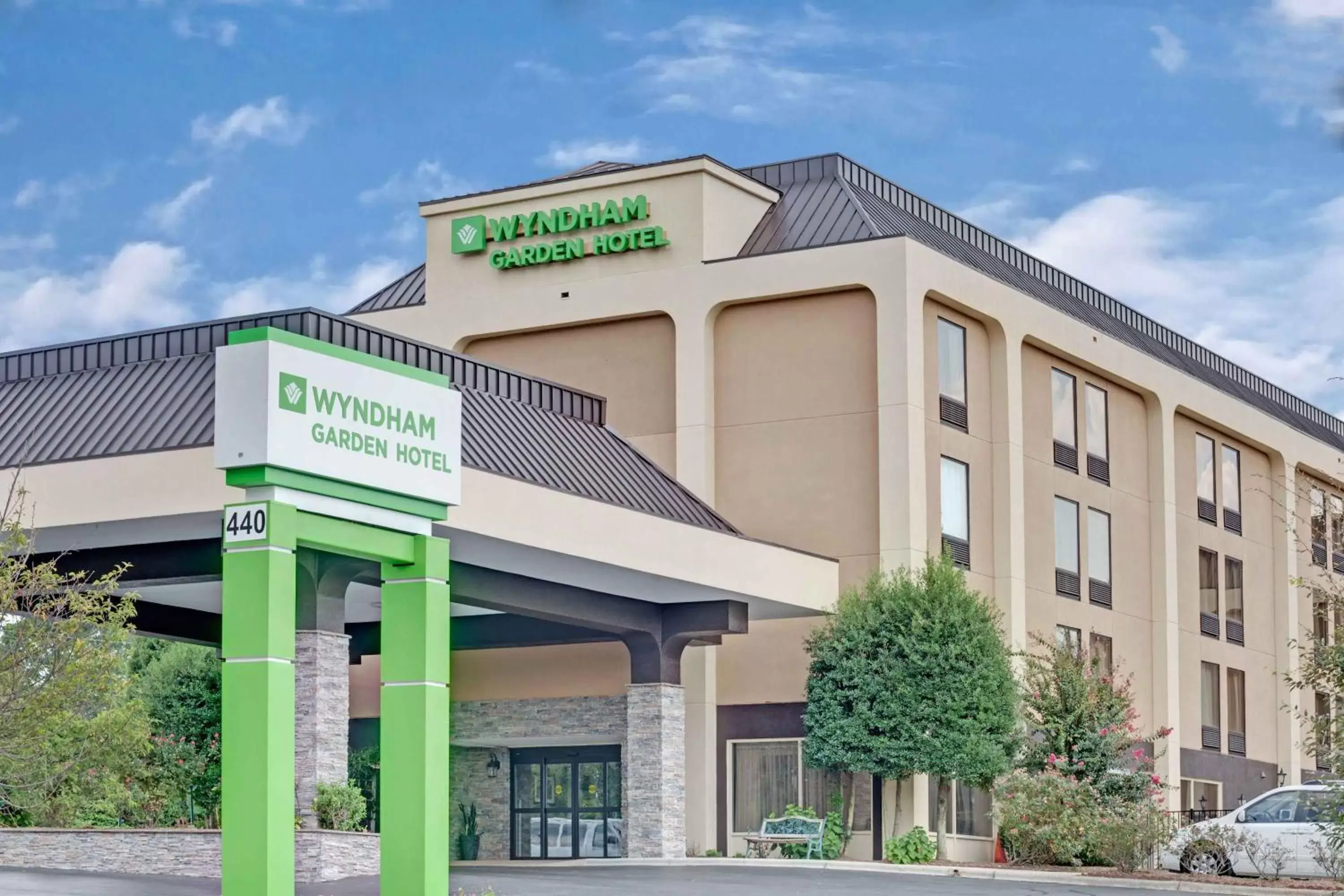 Facade/entrance in Wyndham Garden Charlotte Airport Southeast Facade/entrance in Wyndham Garden Charlotte Airport Southeast