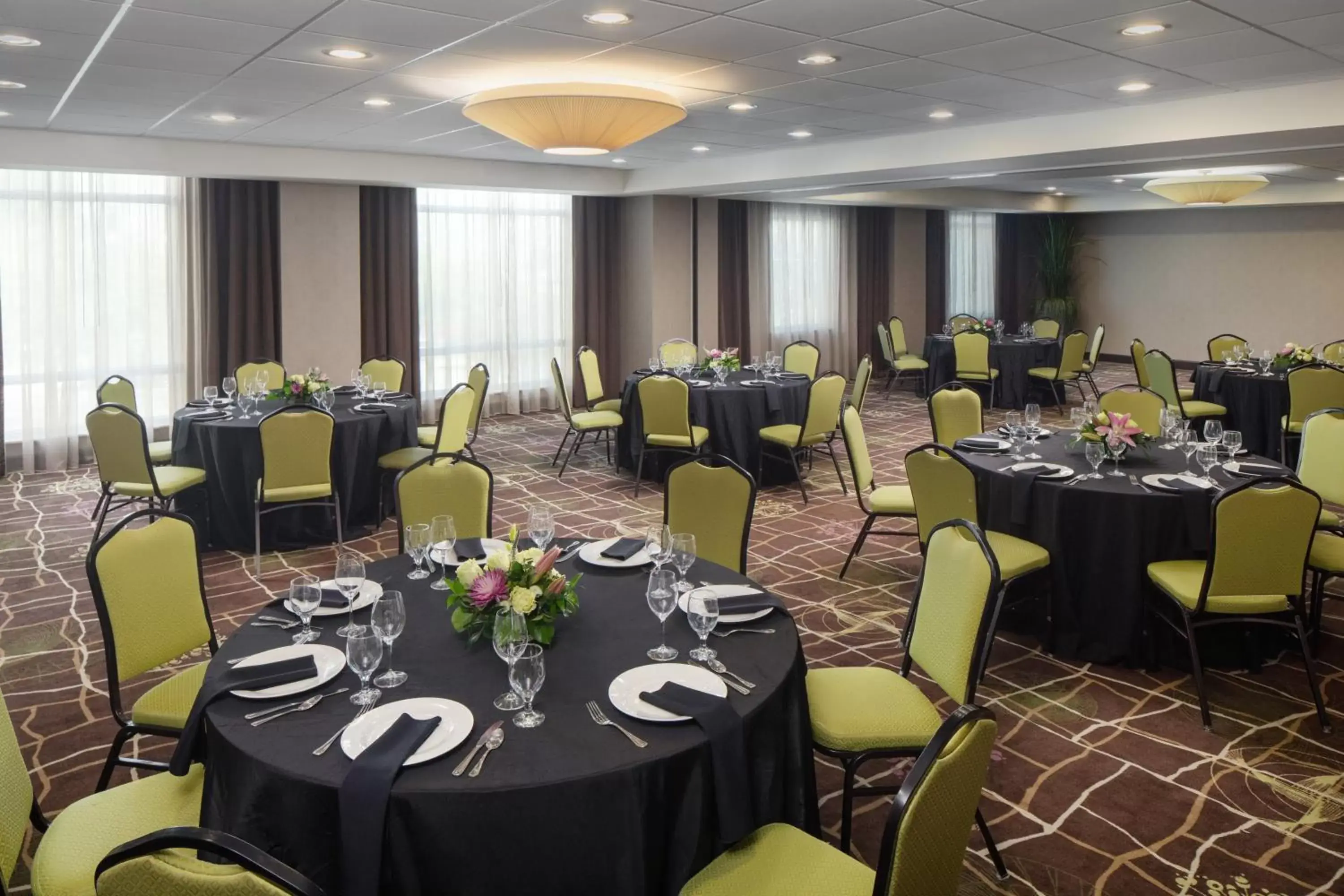 Banquet/Function facilities, Restaurant/Places to Eat in The Limited Hotel