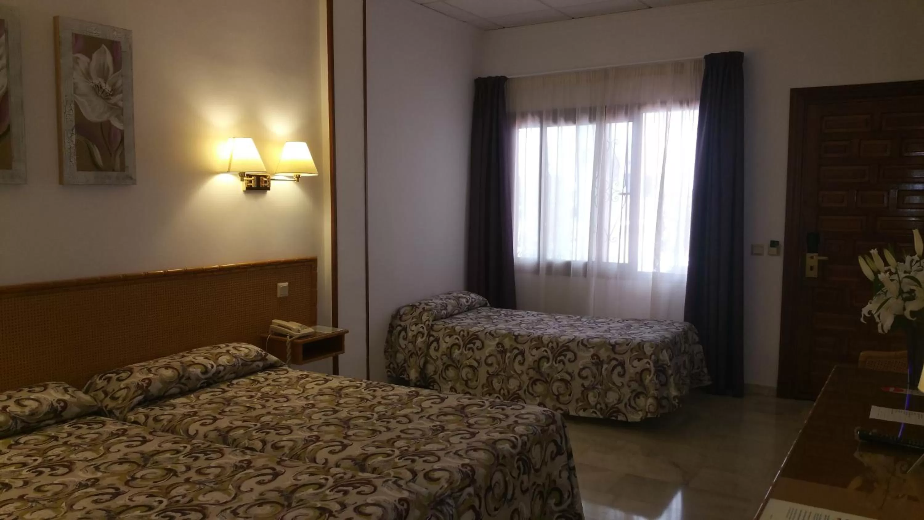 Twin Room with Extra Bed in Ona Las Rampas