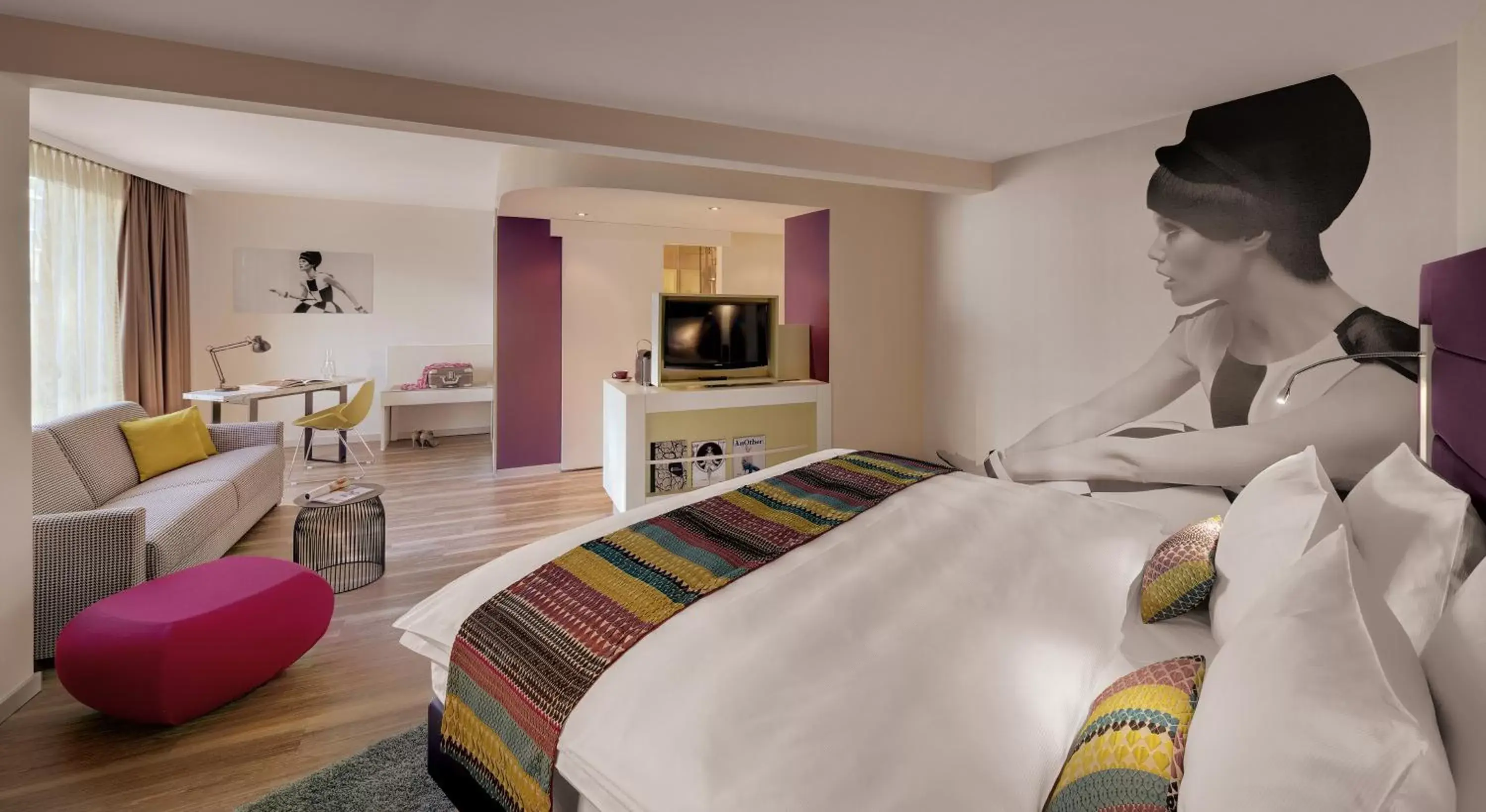 Bed in Hotel Indigo - Dusseldorf - Victoriaplatz, an IHG Hotel