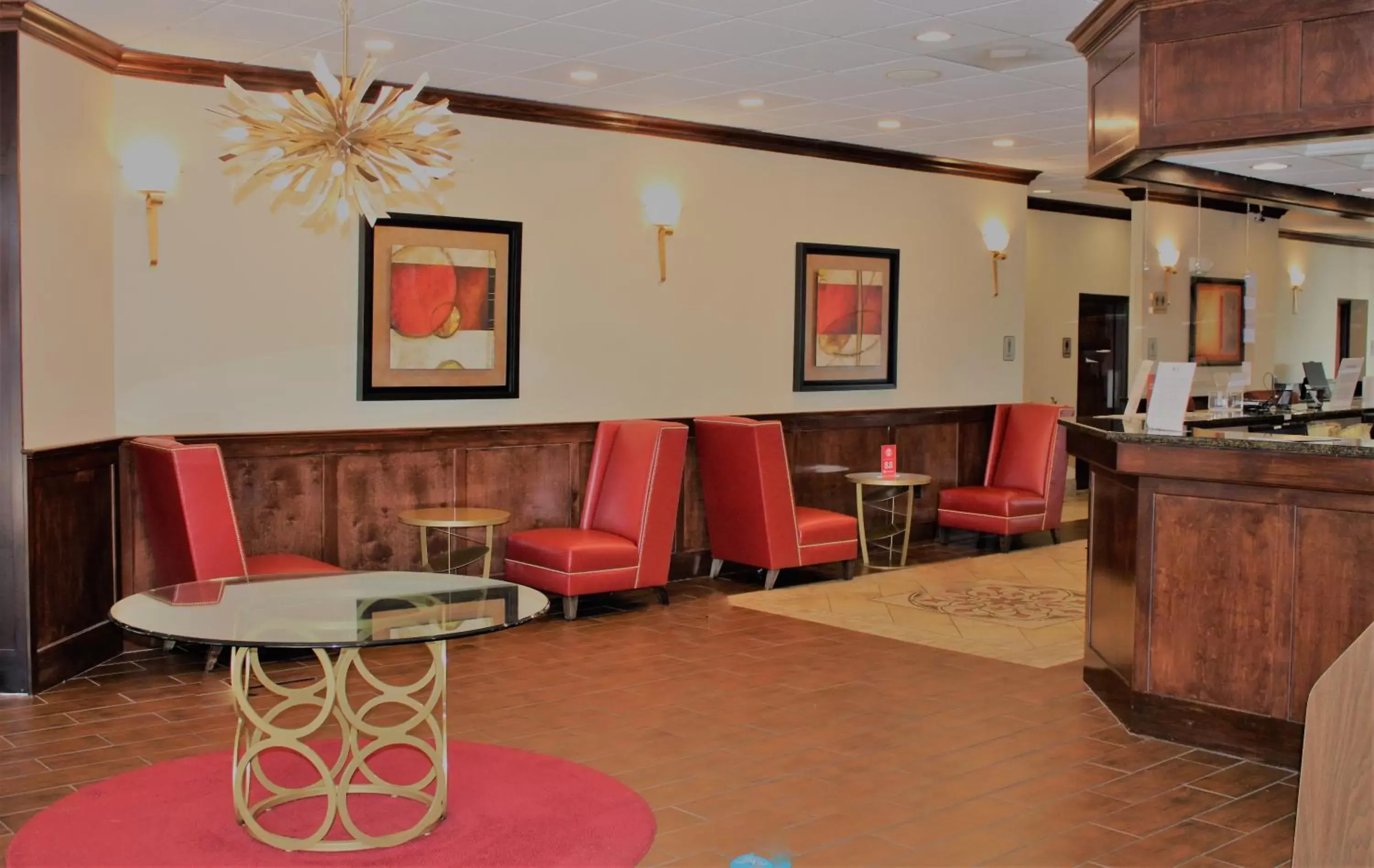 Seating area in Best Western Plus Burlington