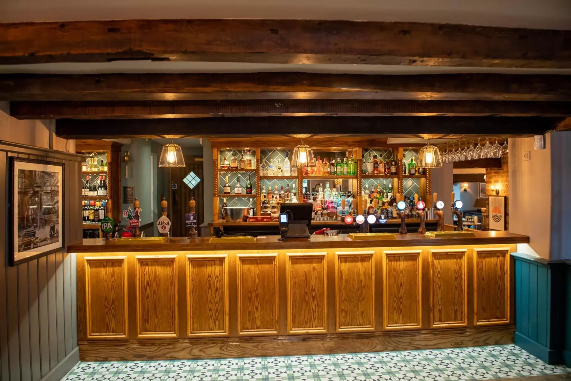 Lounge/Bar in The Red Lion Inn by Chef & Brewer Collection