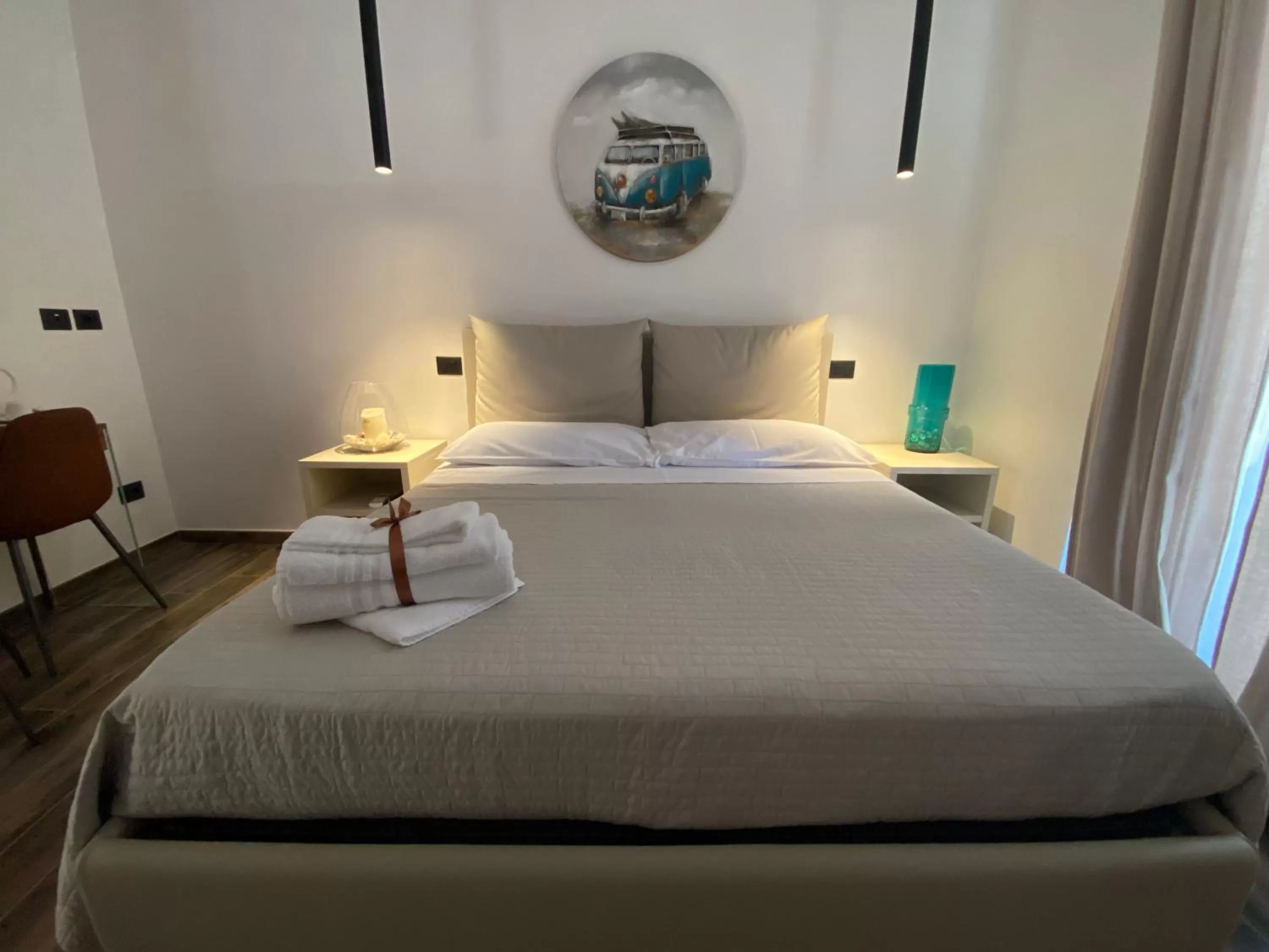 Standard King Room - single occupancy in Holiday Guesthouse