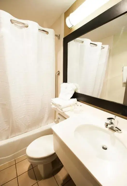 Bathroom in Hudson River Hotel