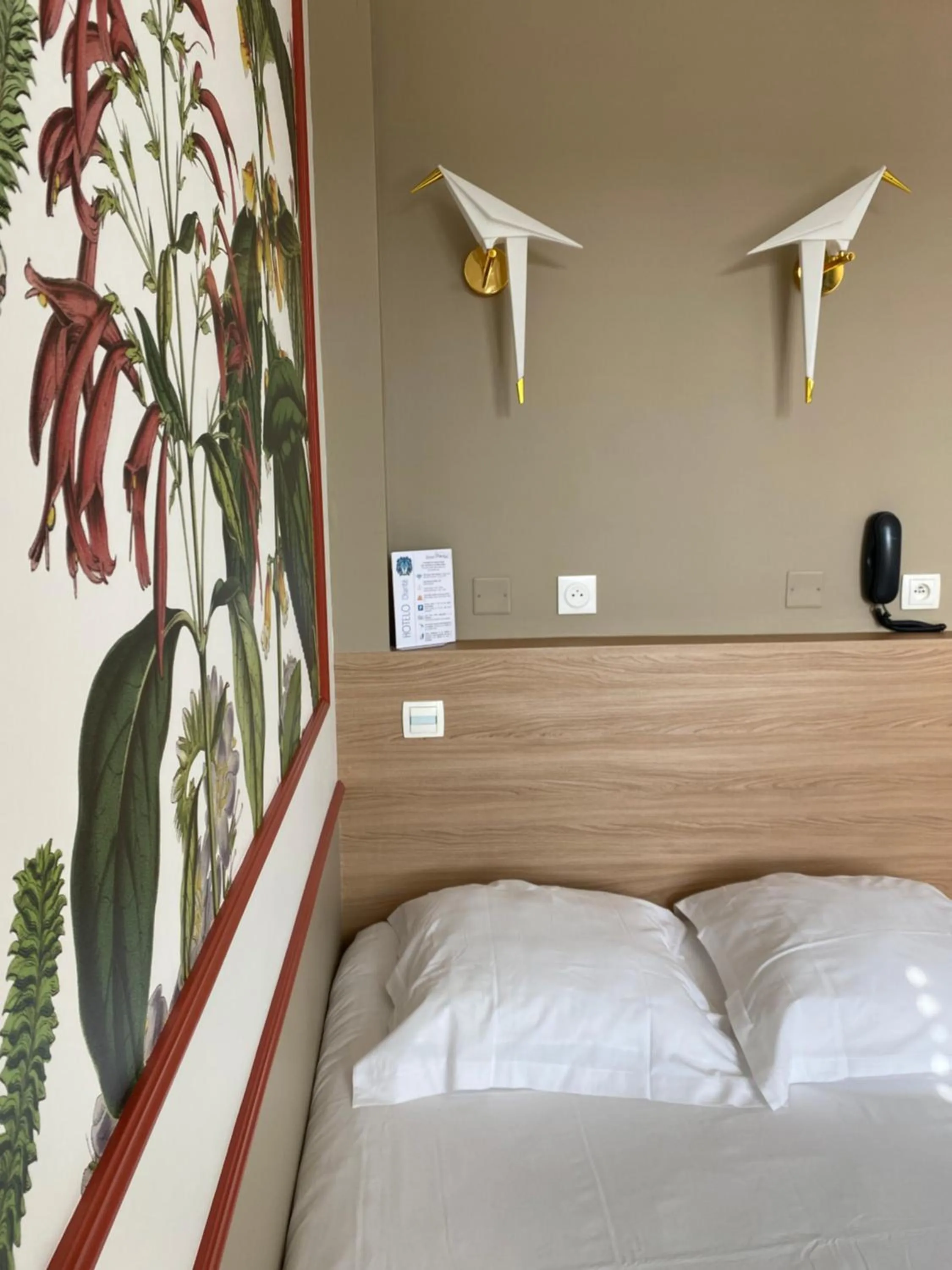 Bed in Hotelo Lyon Charité