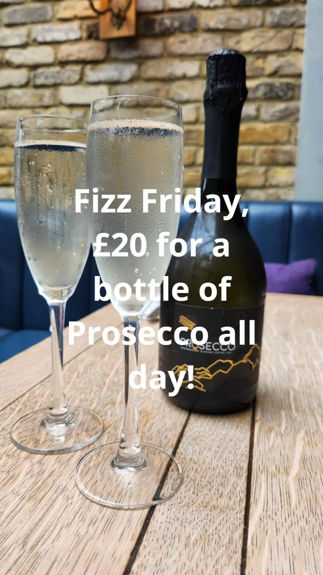 Lounge or bar in Kew Gardens Hotel