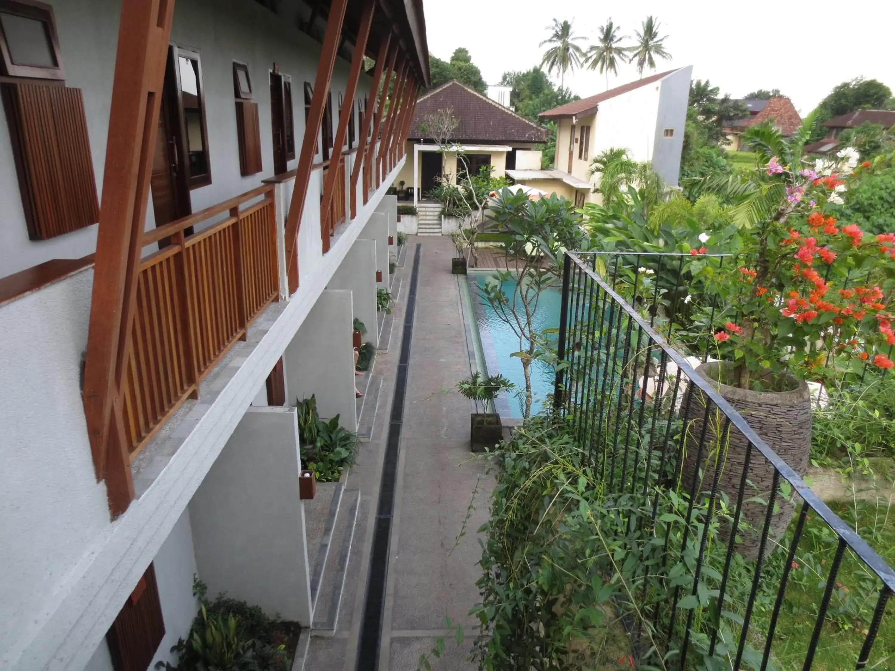 Facade/entrance, Balcony/Terrace in Anini Raka Resort & Spa