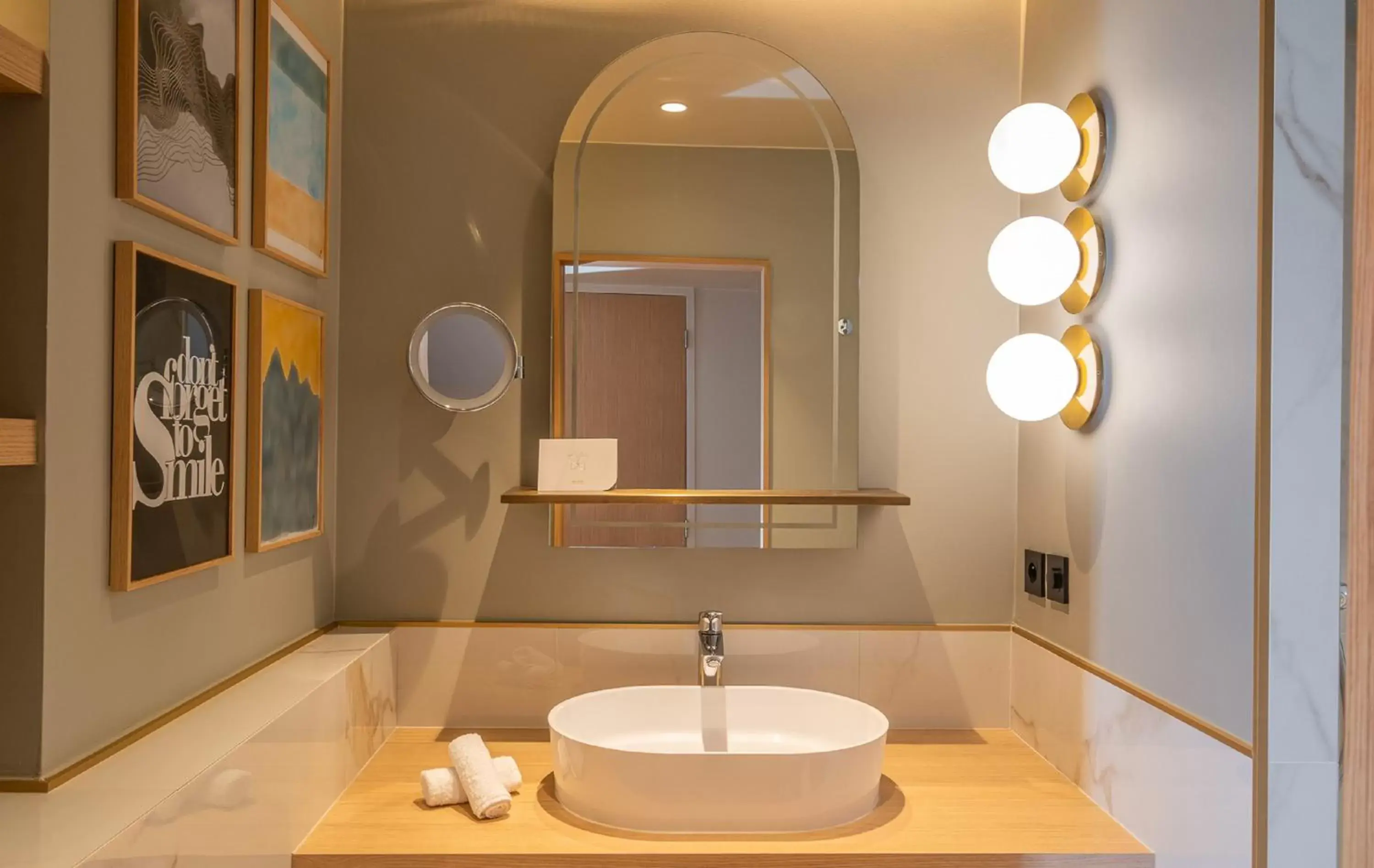 Bathroom in Hôtel Burdigala by Inwood Hotels