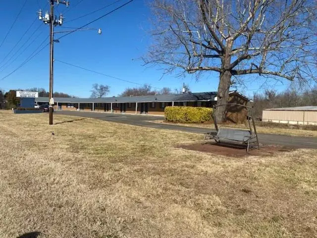 Natural landscape in Andy Griffith Parkway Inn