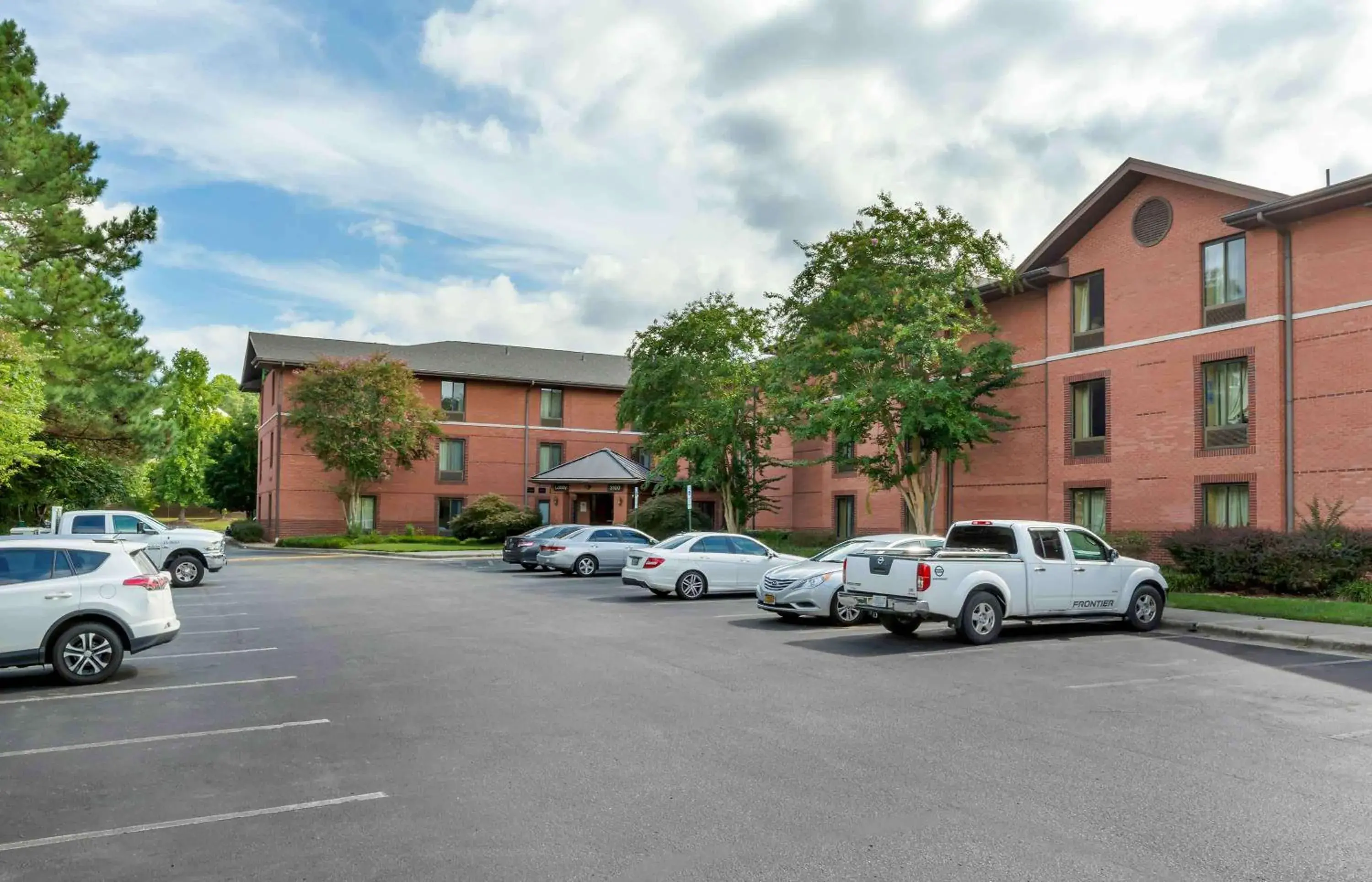 Property Building in Extended Stay America Suites - Raleigh - Cary - Regency Parkway South