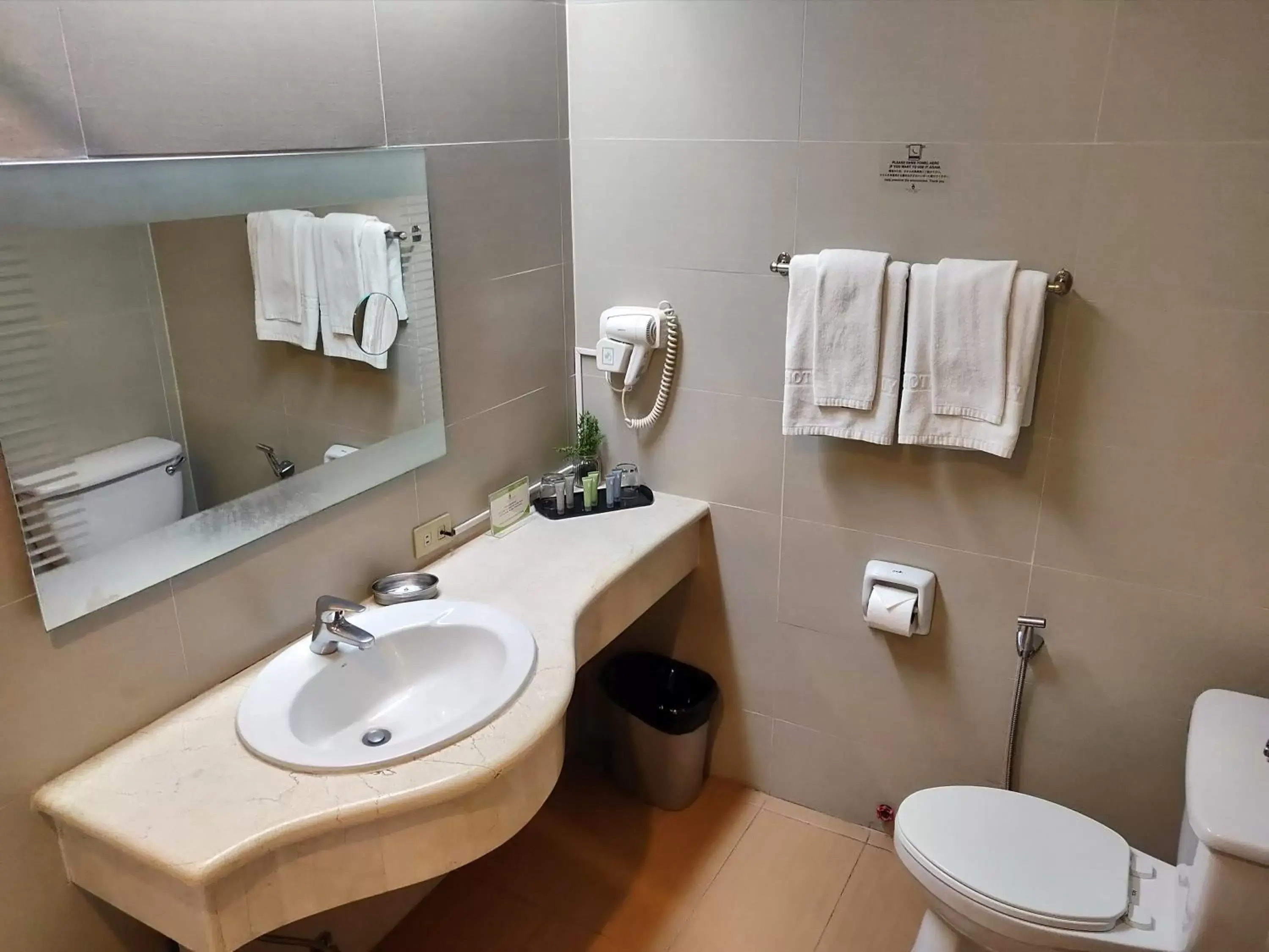 Shower, Bathroom in Hotel Kimberly Manila