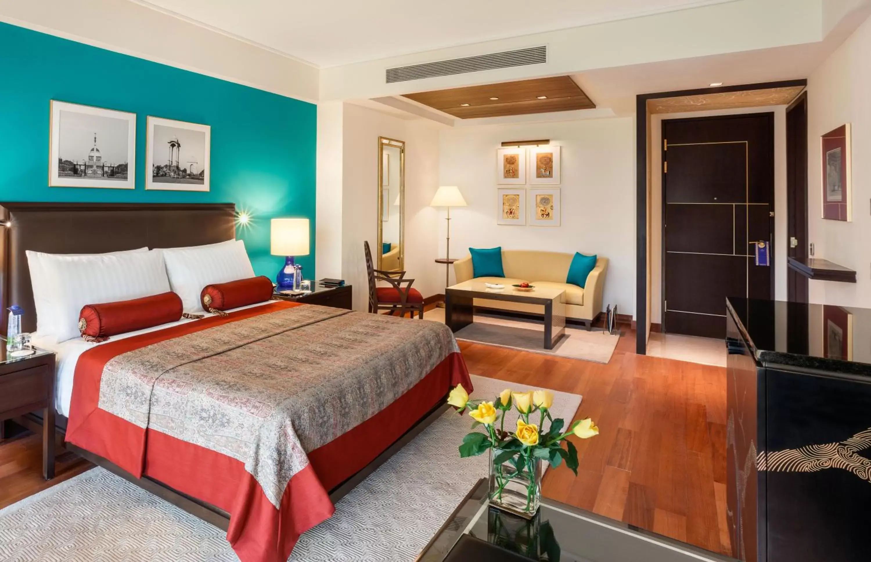 Bedroom in The Oberoi New Delhi