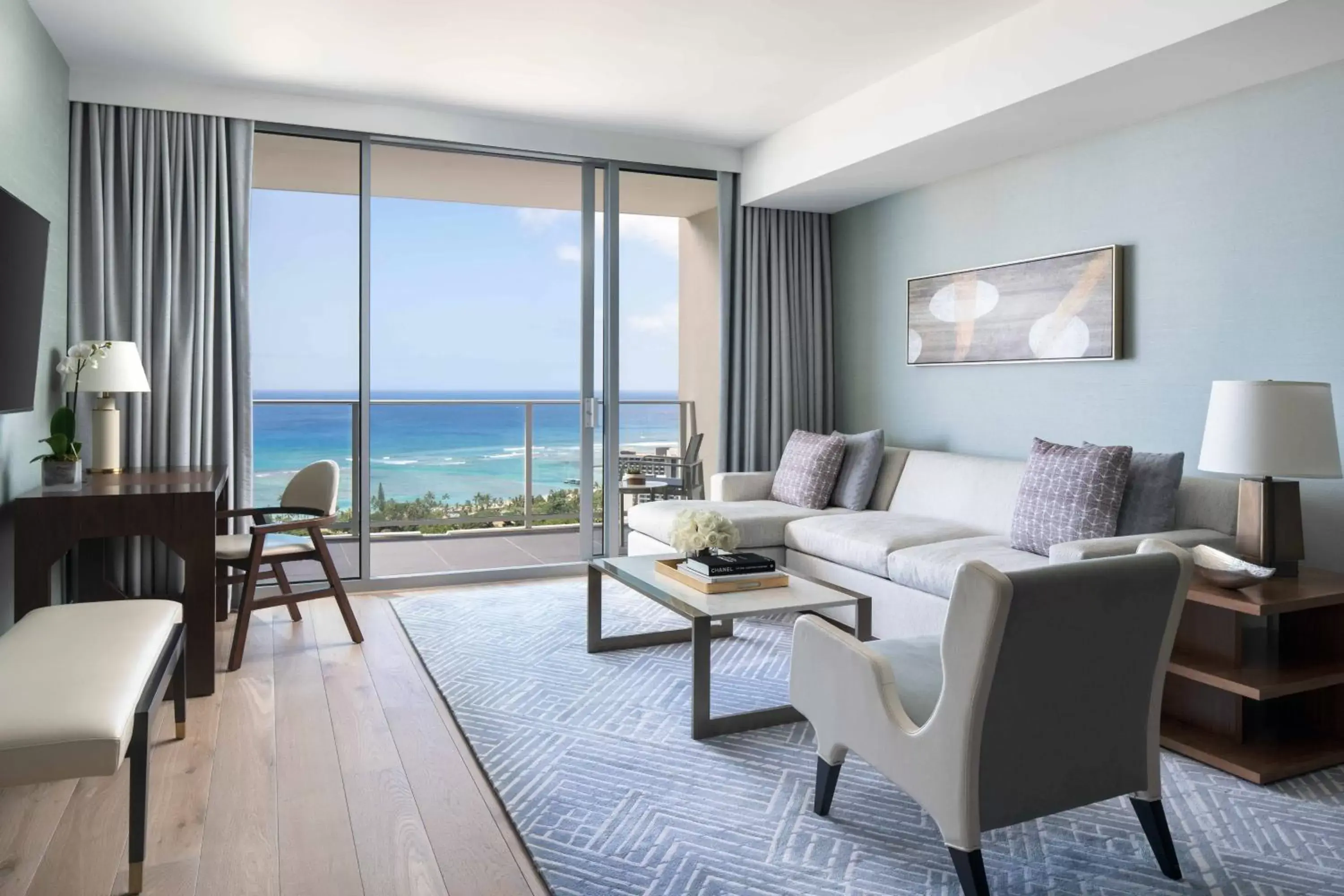 Bedroom, Seating Area in The Ritz-Carlton Residences, Waikiki Beach Hotel