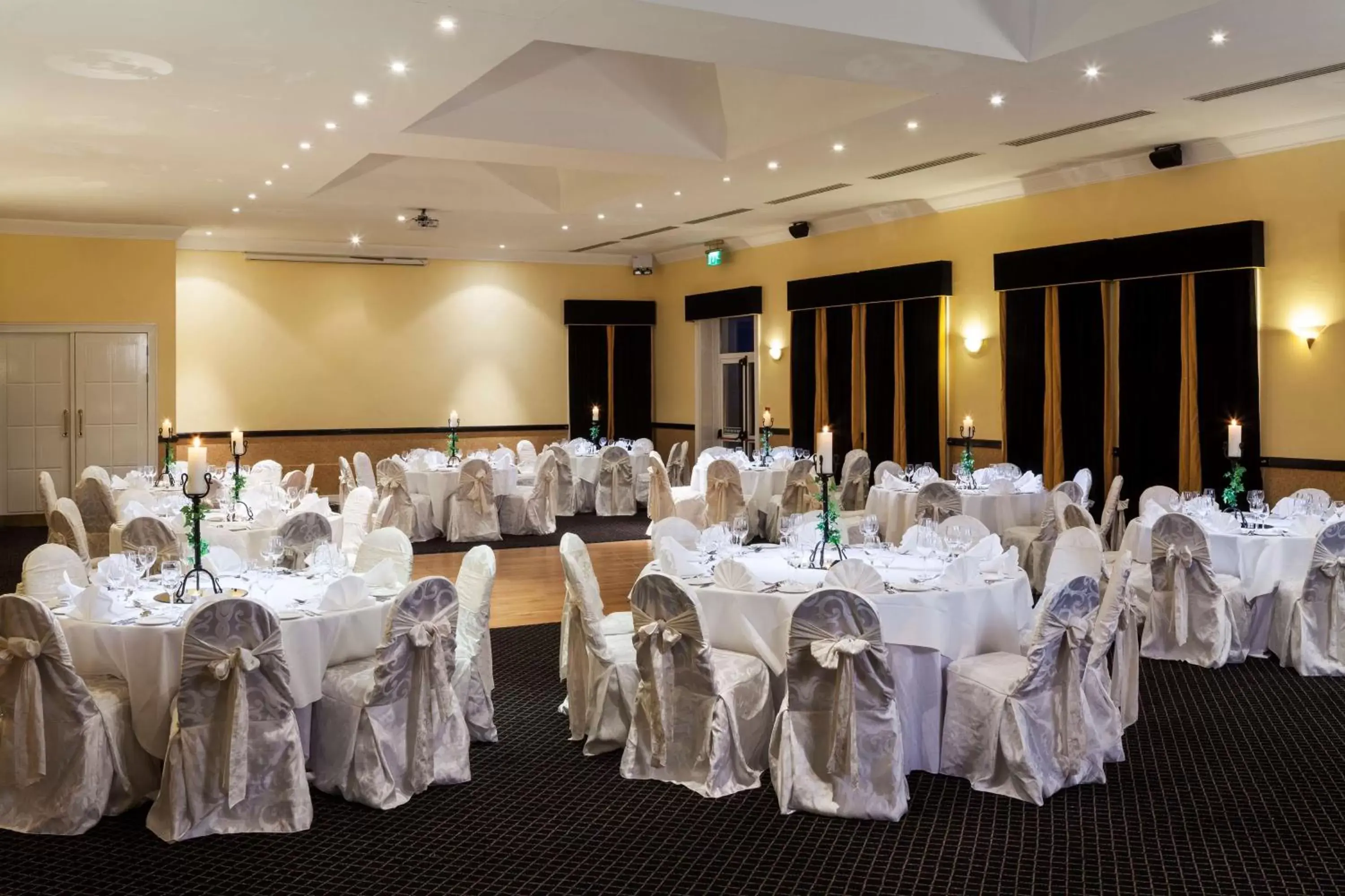 On site, Banquet Facilities in Park Inn by Radisson Shannon Airport