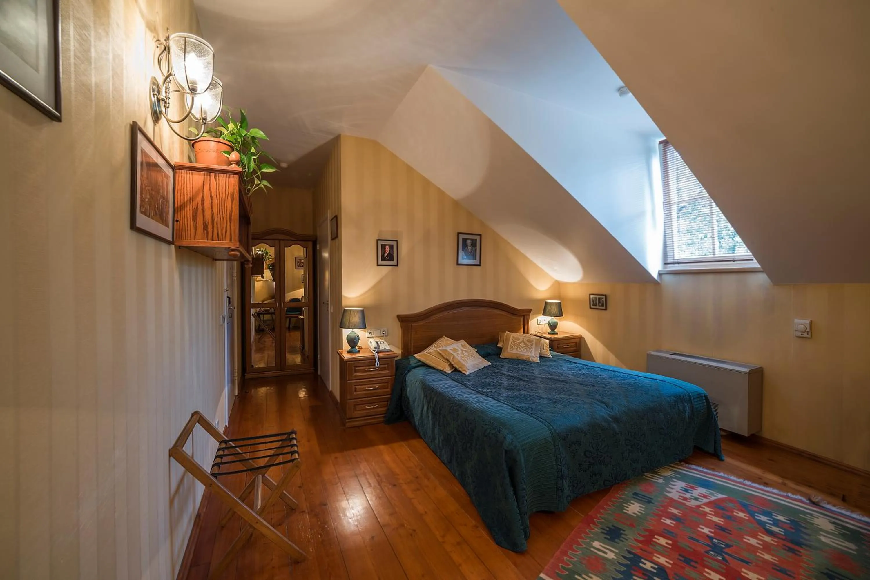 Bed in Shakespeare Boutique Hotel