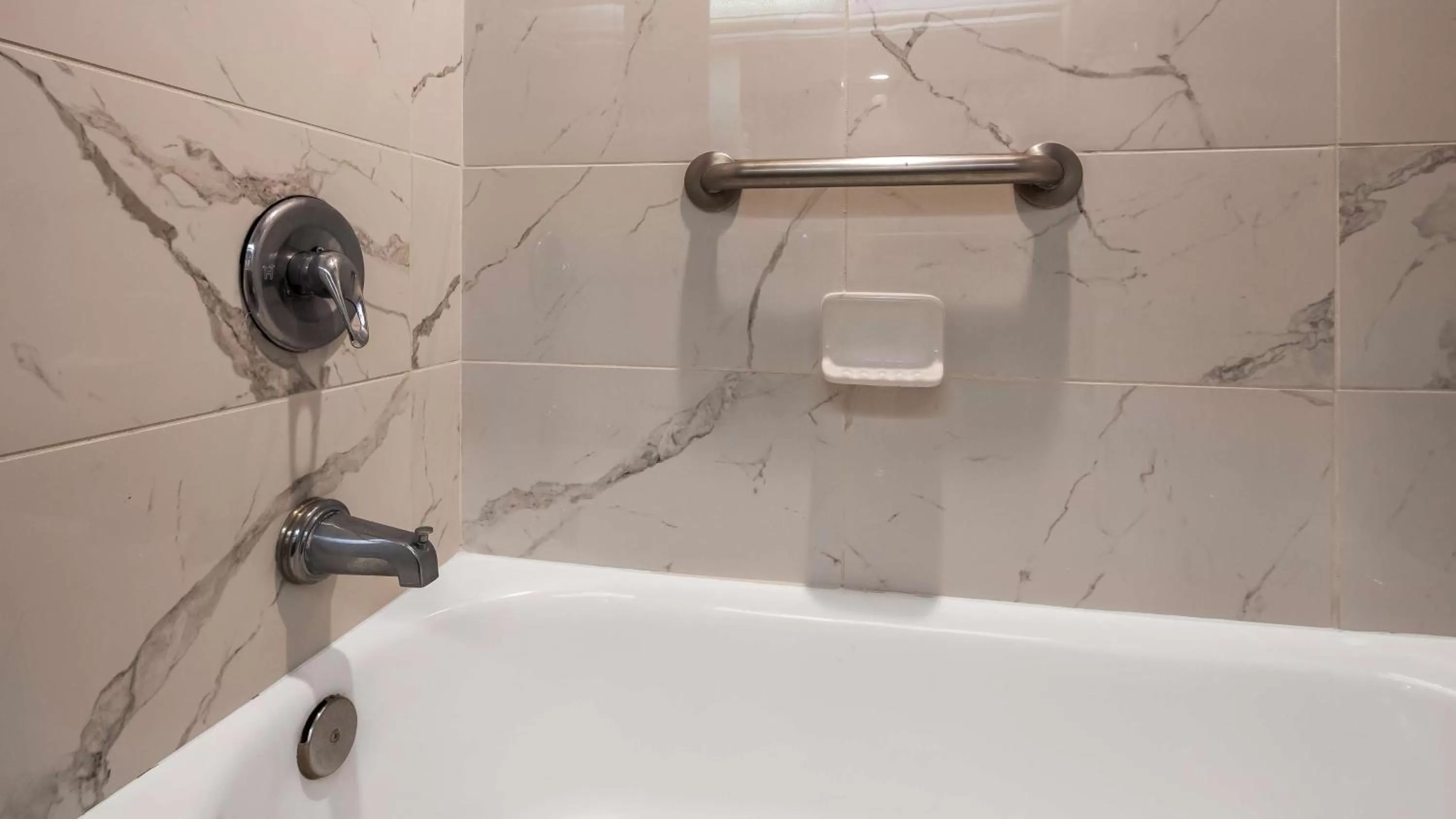 King Room - Communication Assistance/Non-Smoking in Best Western Tampa