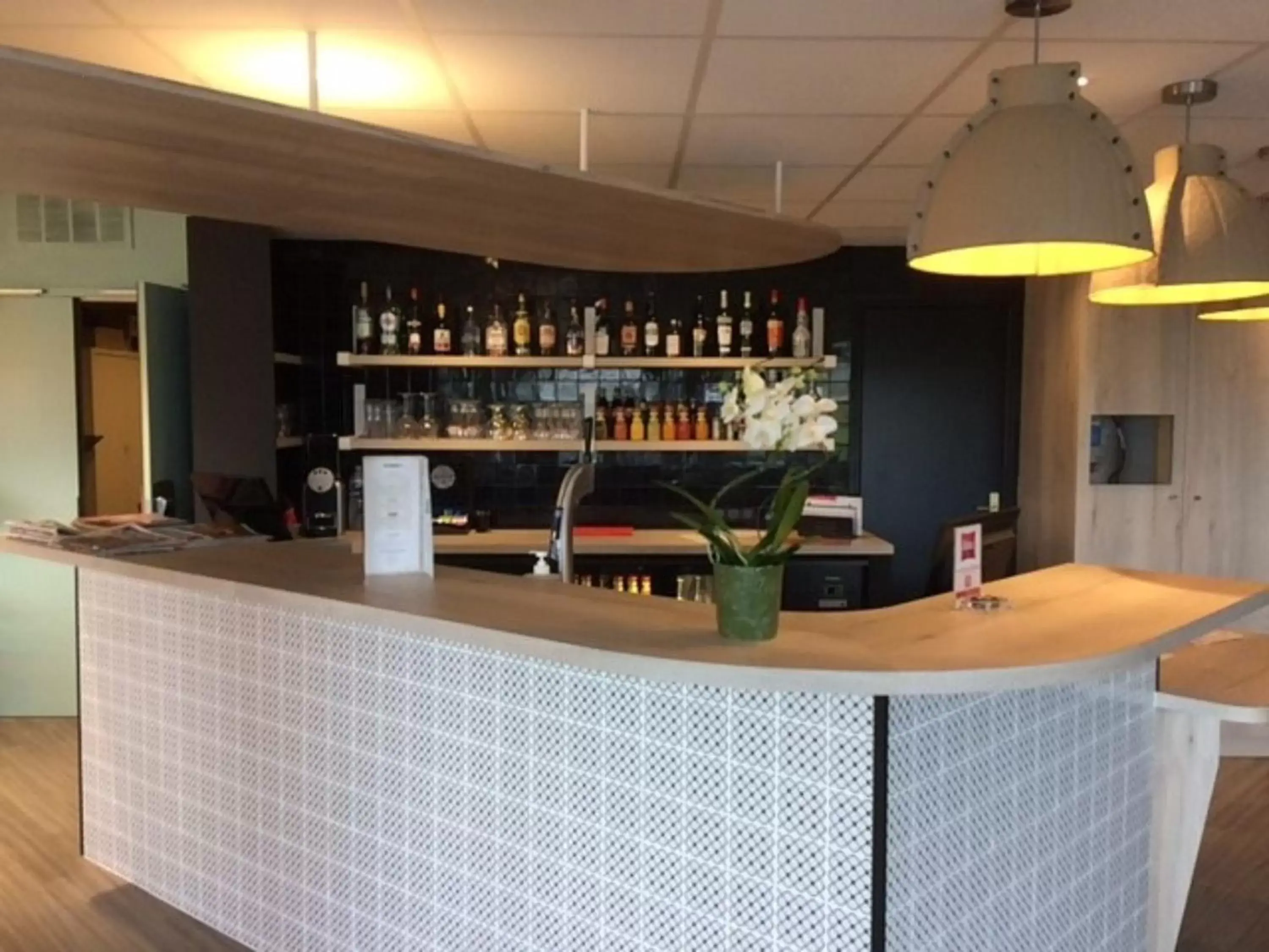 Lobby or reception, Lounge/Bar in ibis Creil Sur Oise