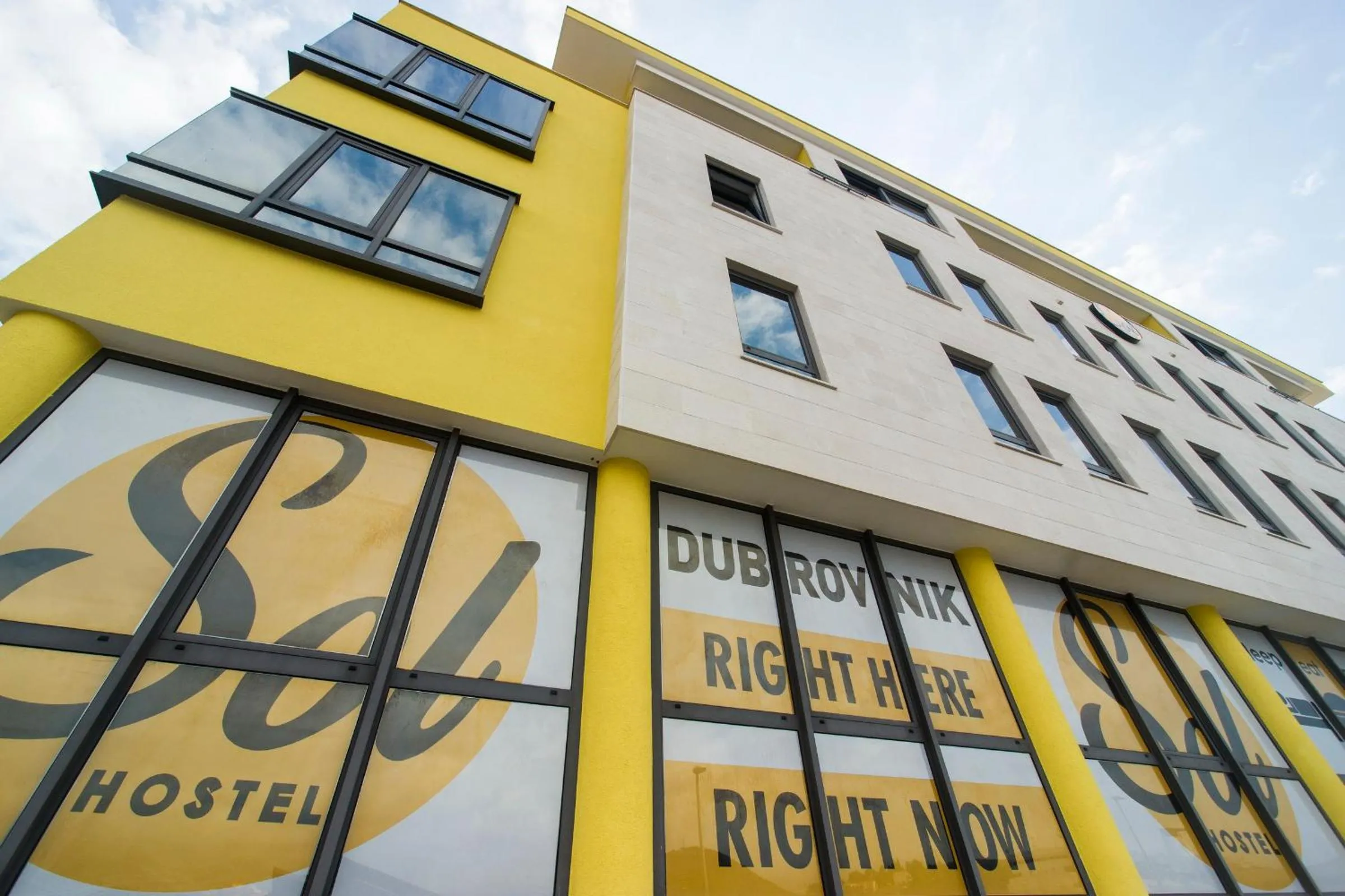 Property building in Hostel Sol