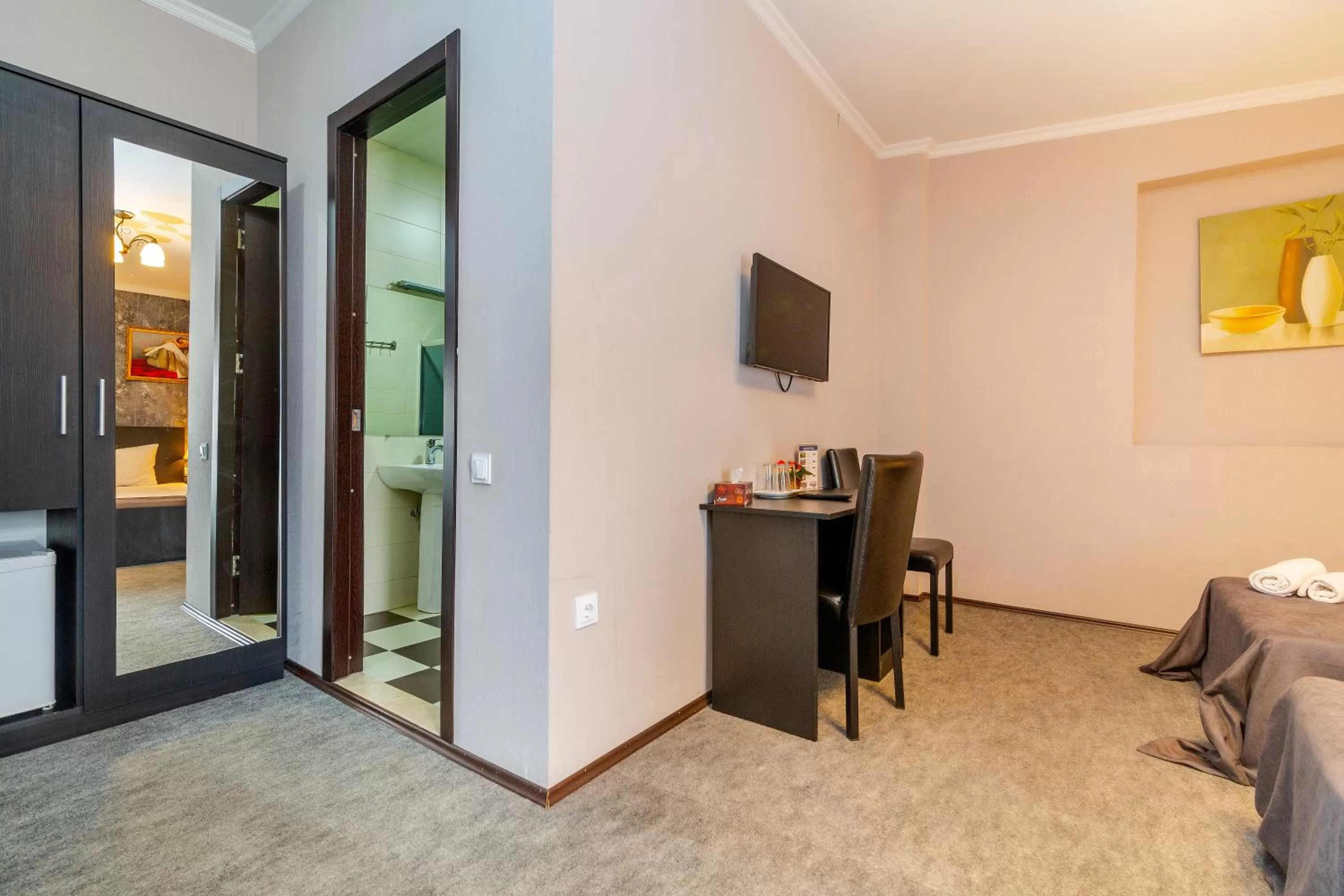 TV and multimedia, Bed in Hotel Marlyn