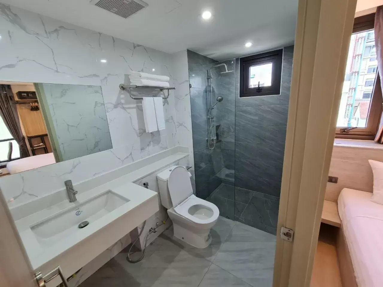 Shower, Bathroom in Thana Wisut Hotel - SHA Plus
