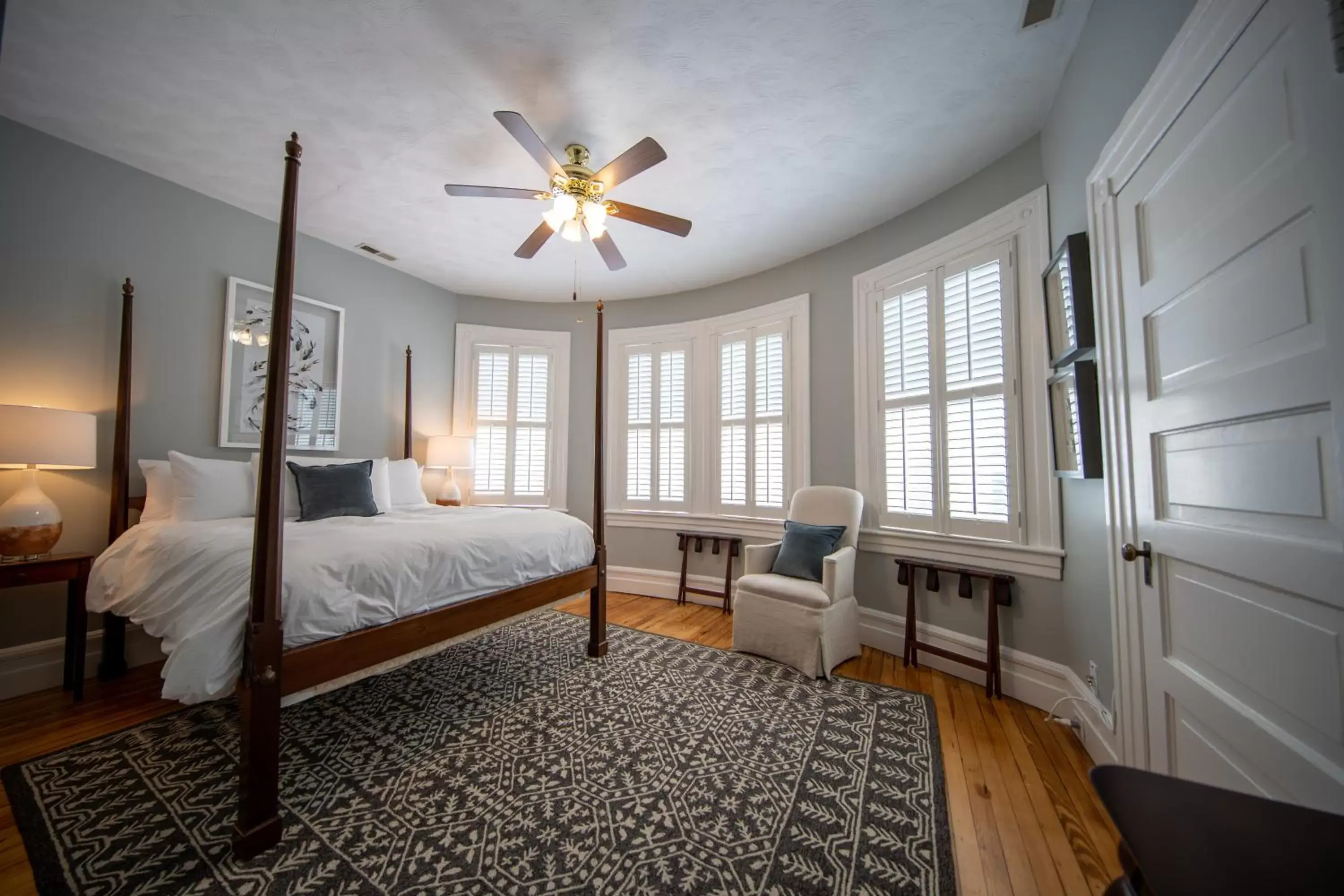 Queen Room in The Edenton Collection-Captain's Quarters Inn