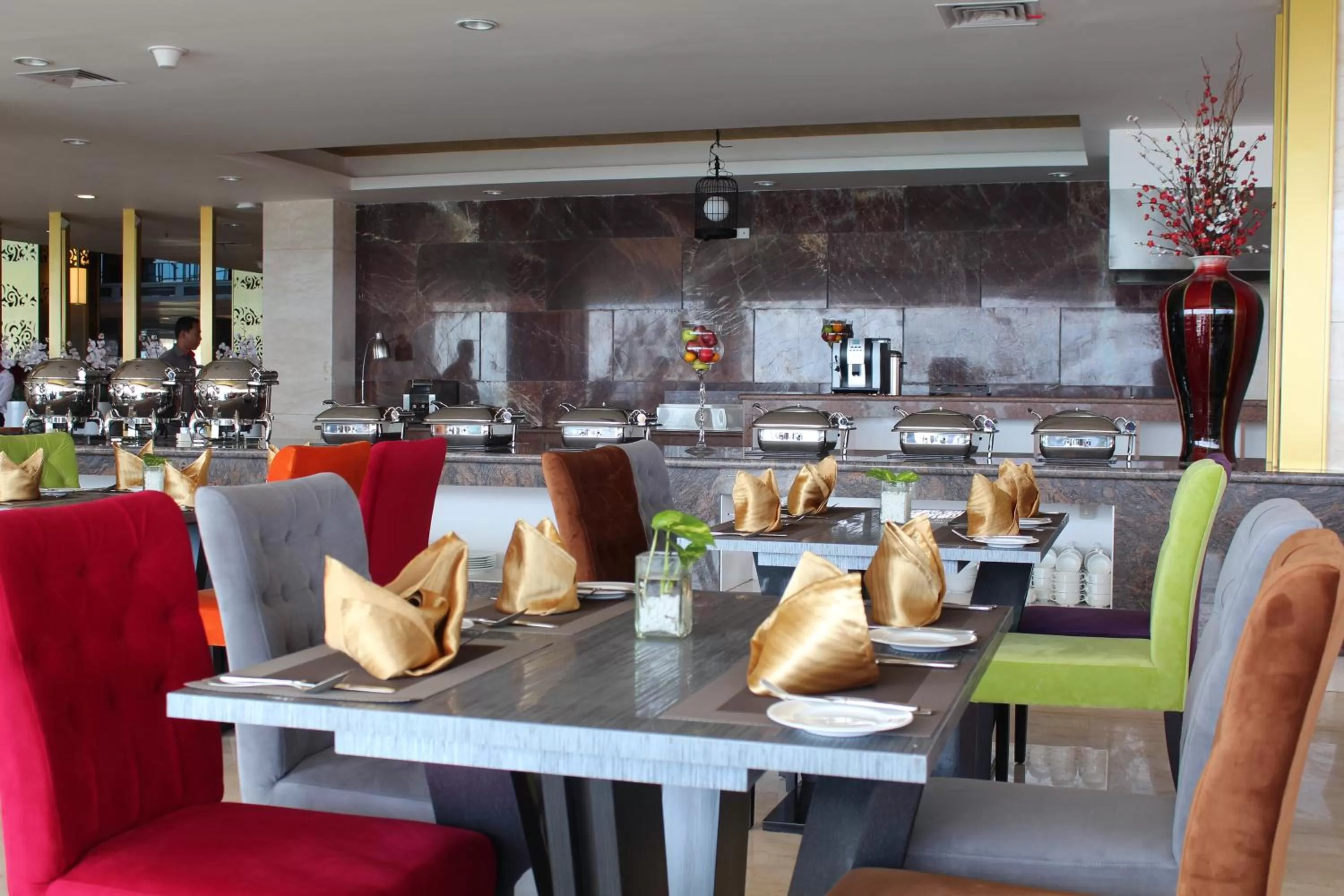 Restaurant/places to eat in Swiss-Belhotel Makassar