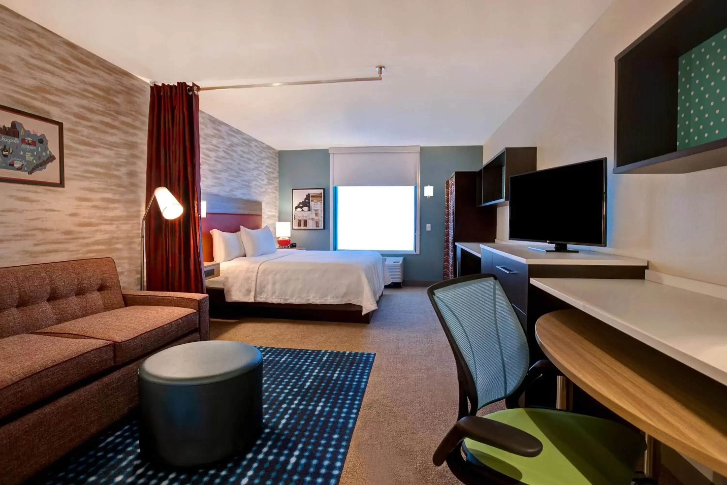 Bedroom, TV/Entertainment Center in Home2 Suites By Hilton Lexington Hamburg