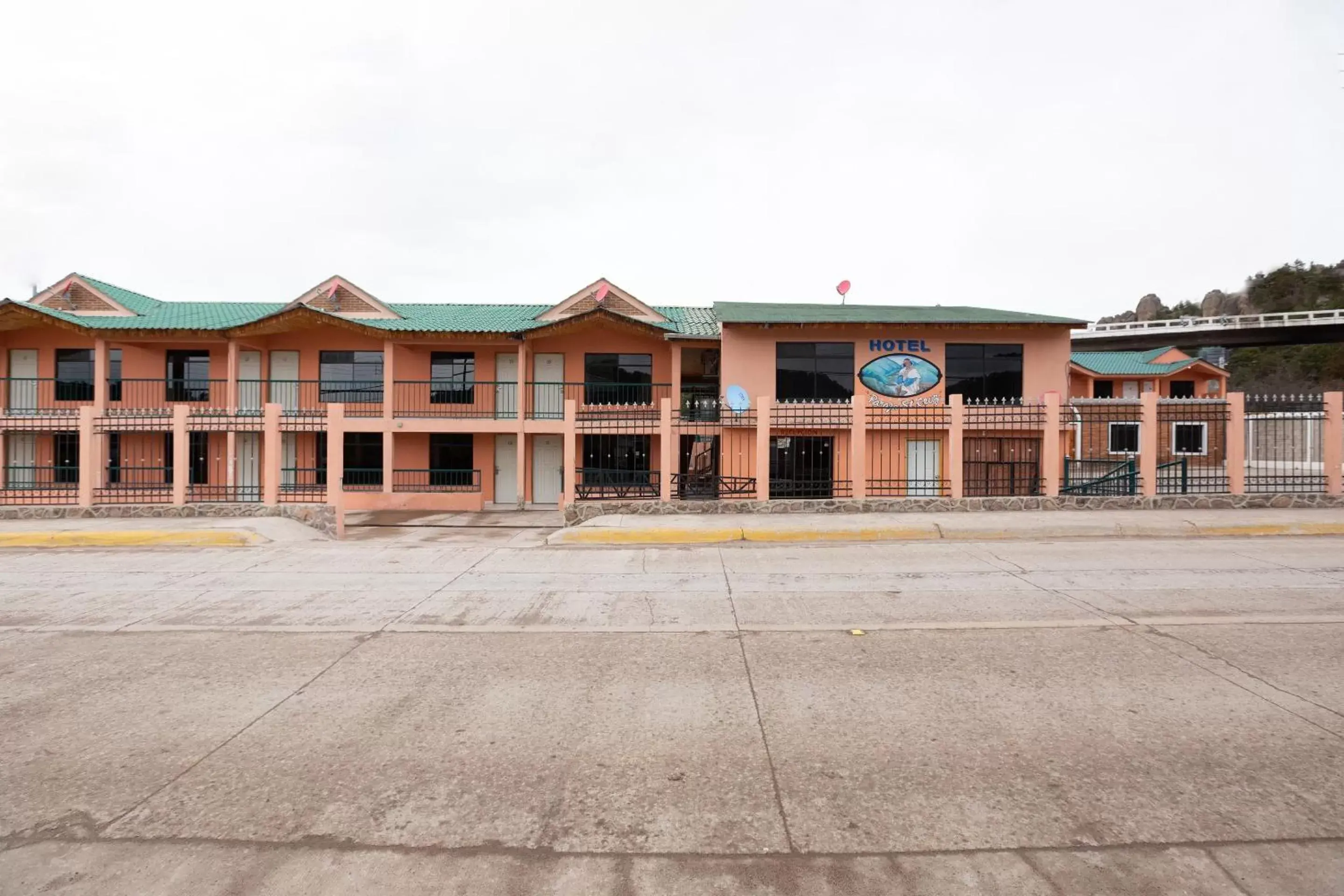 Facade/entrance, Property Building in Paraje Santa Cruz