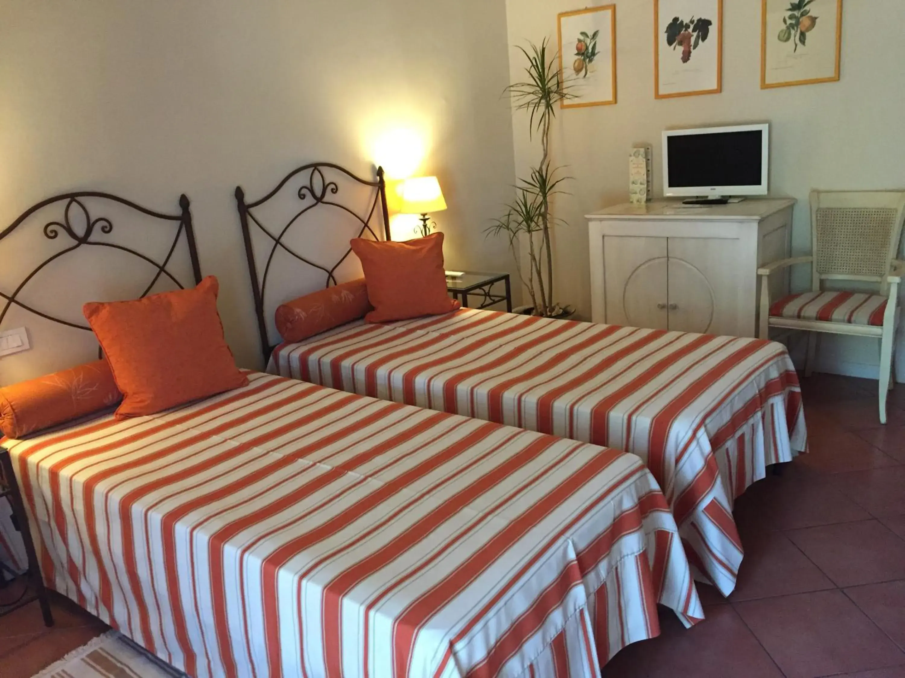 Bed in Etna Hotel