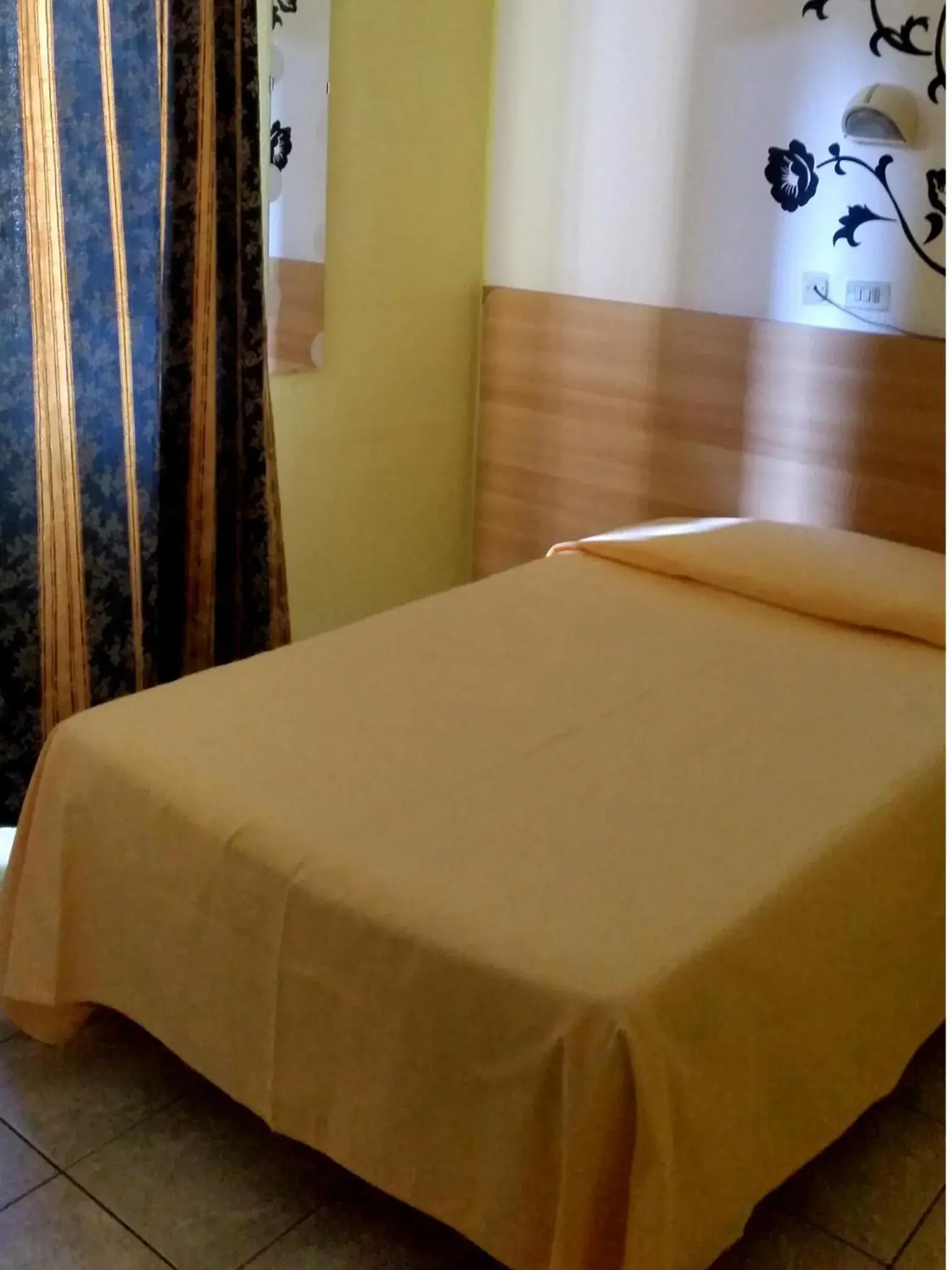 Bed in Hotel Stazione