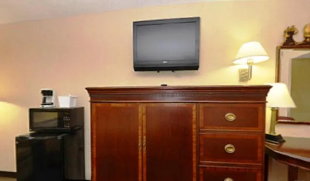 Americas Best Value Inn Smithfield