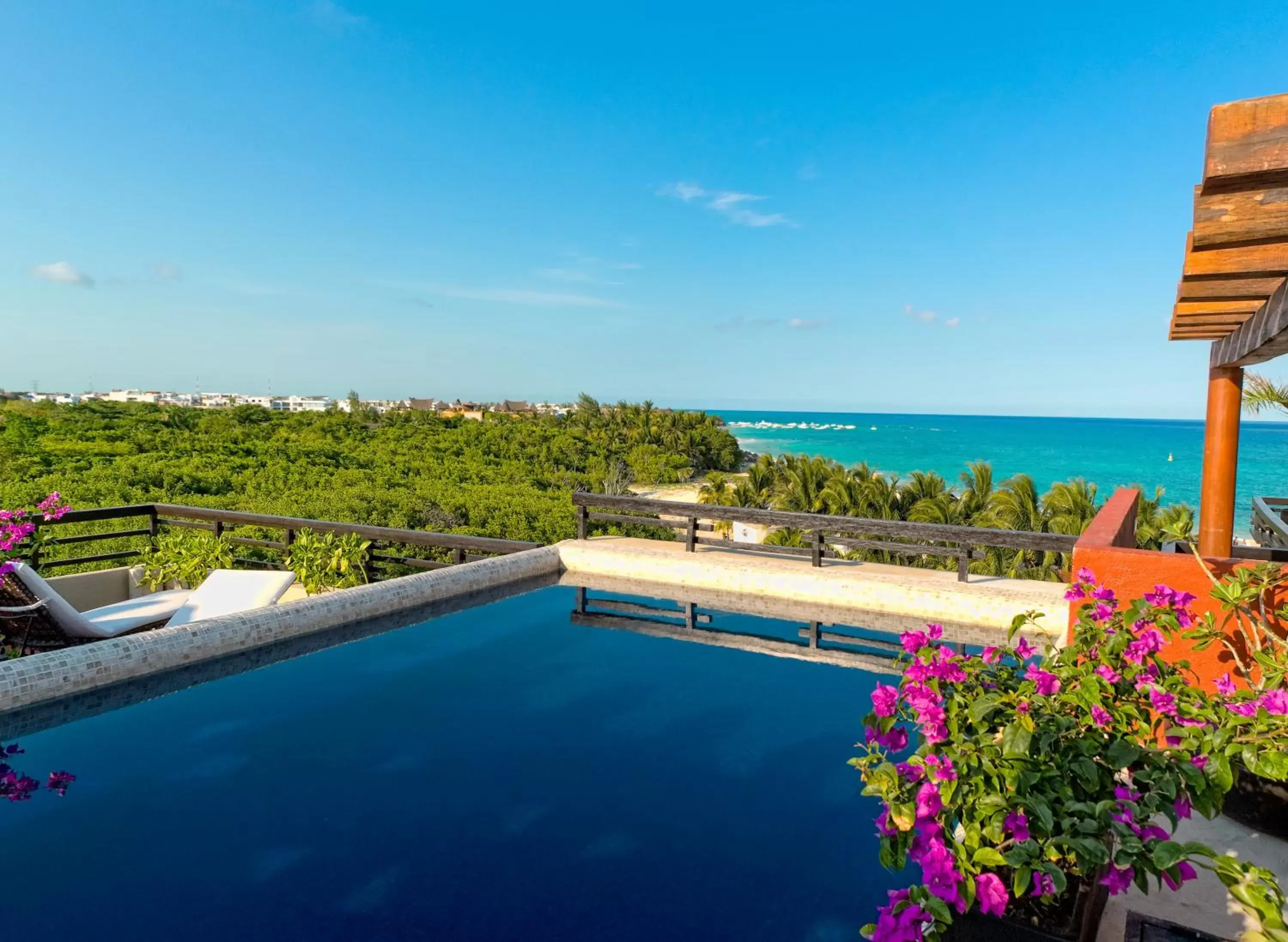 La Divina Two Bedroom Penthouse Suite with Rooftop and Private Pool in La Divina by Aldea Thai La Divina Two Bedroom Penthouse Suite with Rooftop and Private Pool in La Divina by Aldea Thai