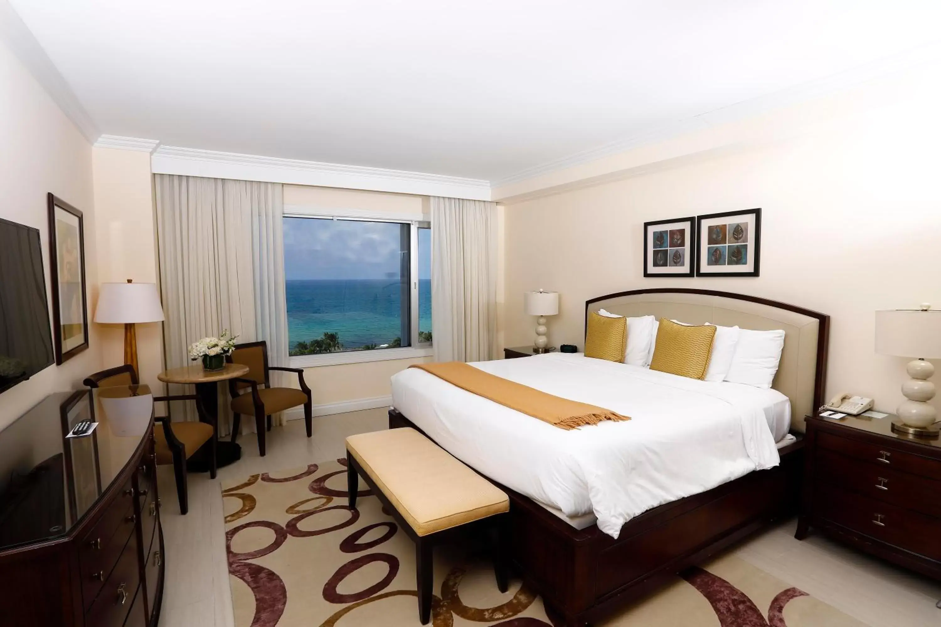 Photo of the whole room in Sea View Hotel