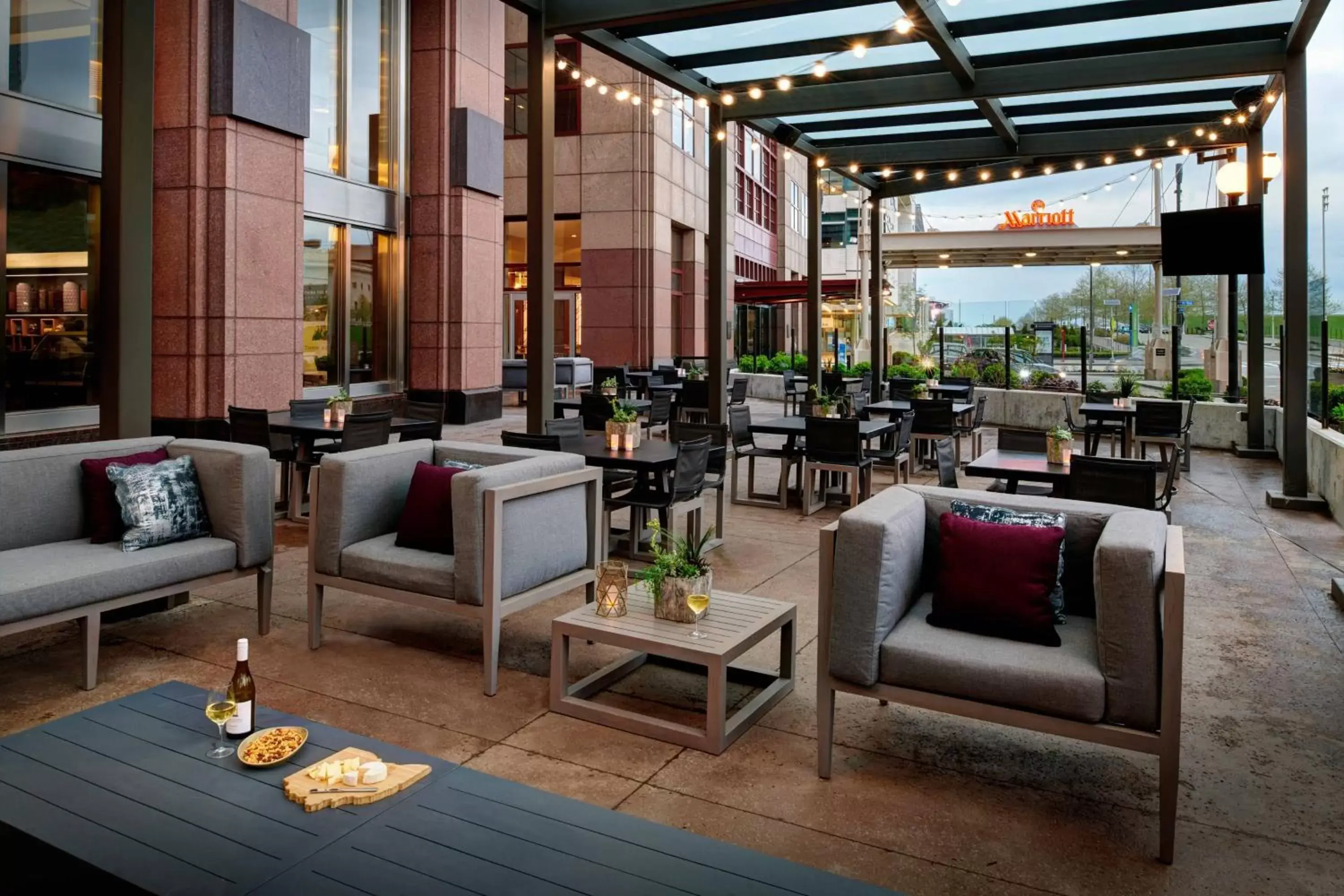 Other, Restaurant/Places to Eat in Cleveland Marriott Downtown at Key Tower